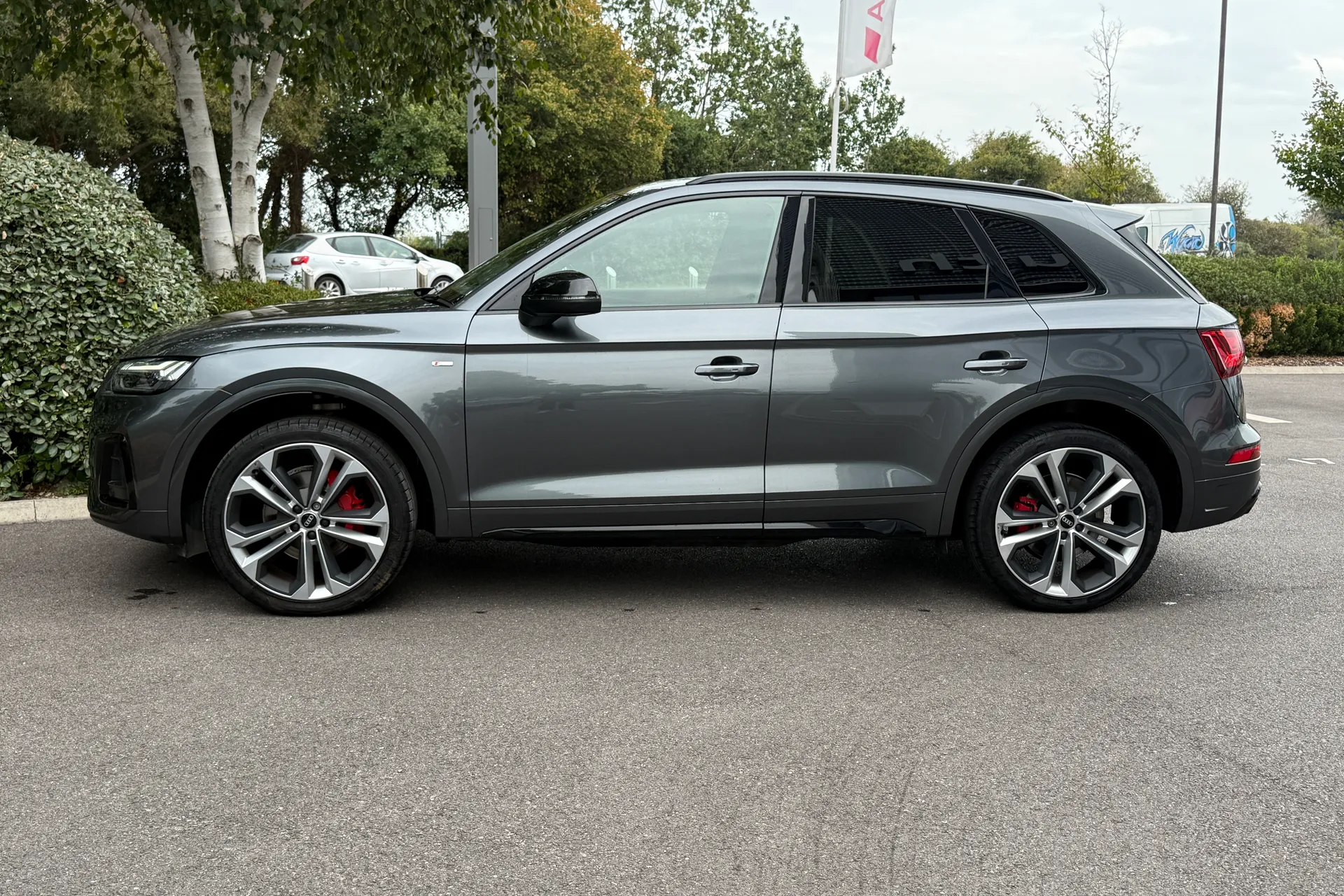 Audi Q5 thumbnail image number 21