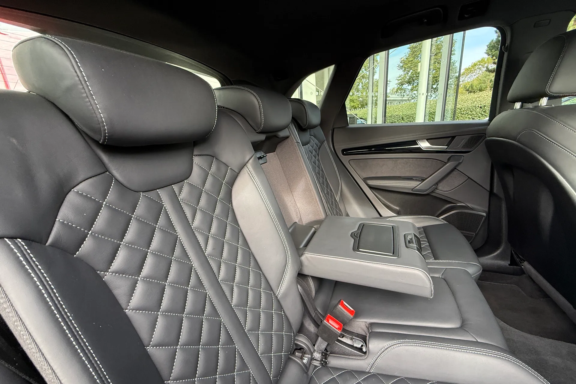 Audi Q5 thumbnail image number 30