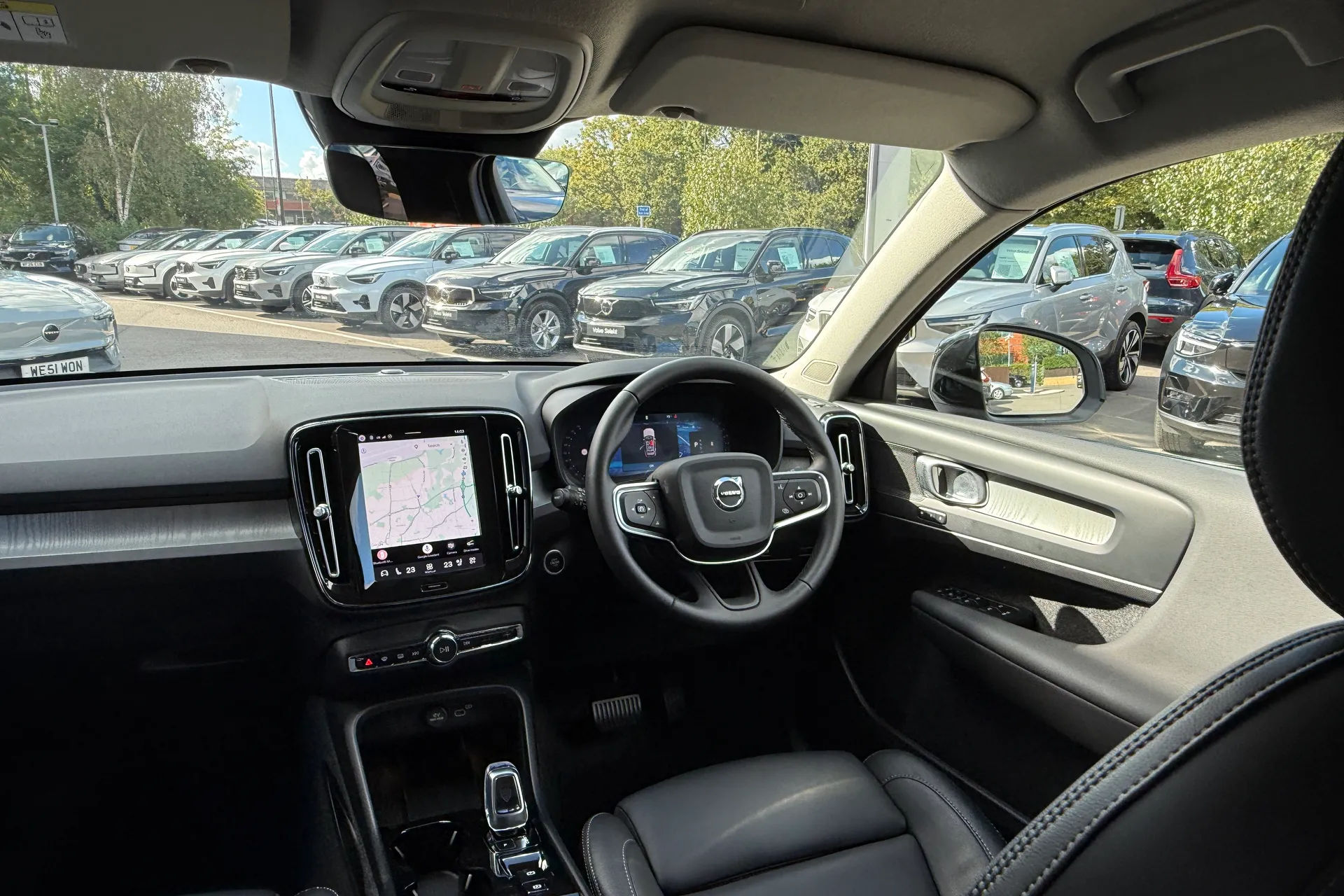 Volvo XC40 thumbnail image number 32