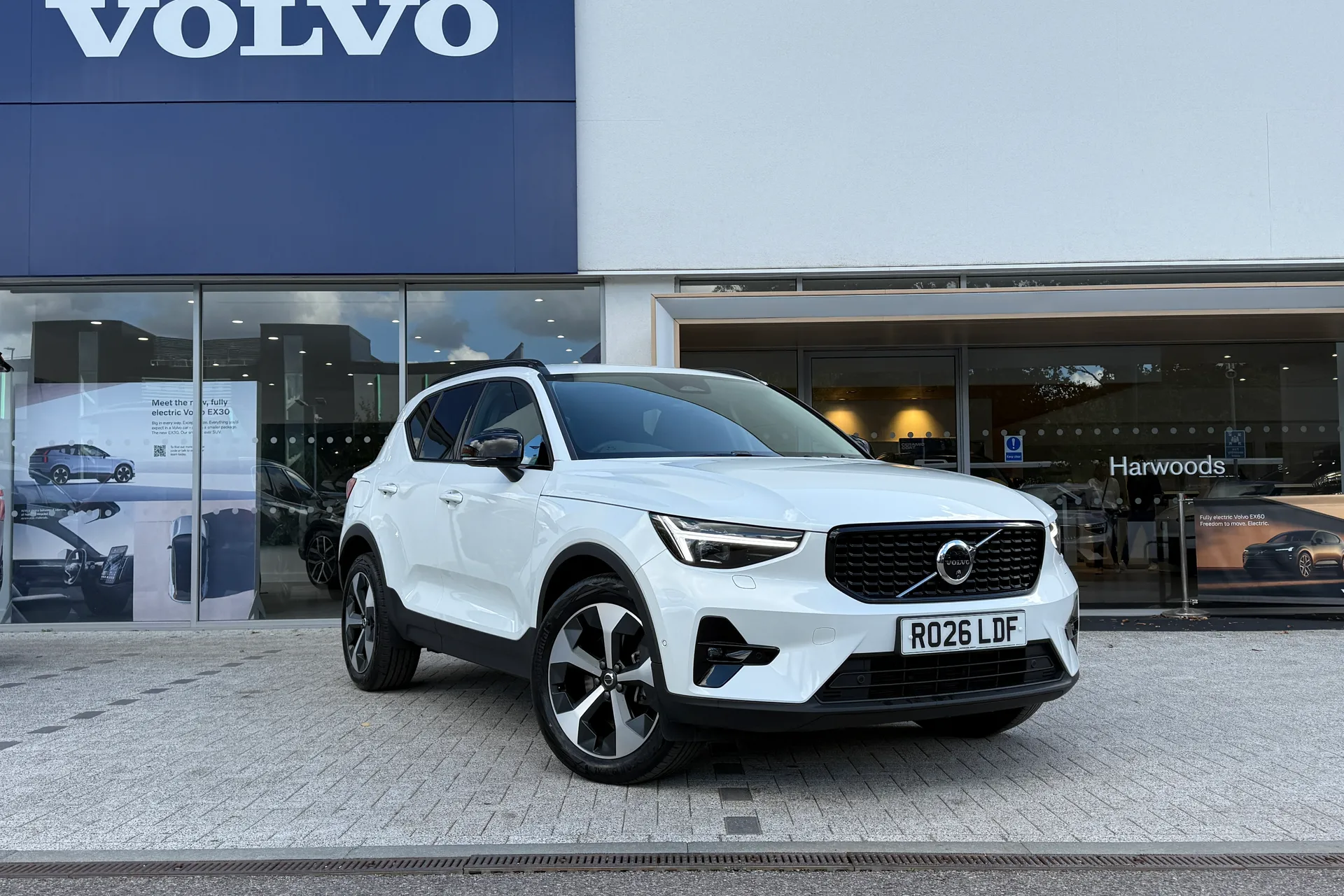 Volvo XC40 focused image