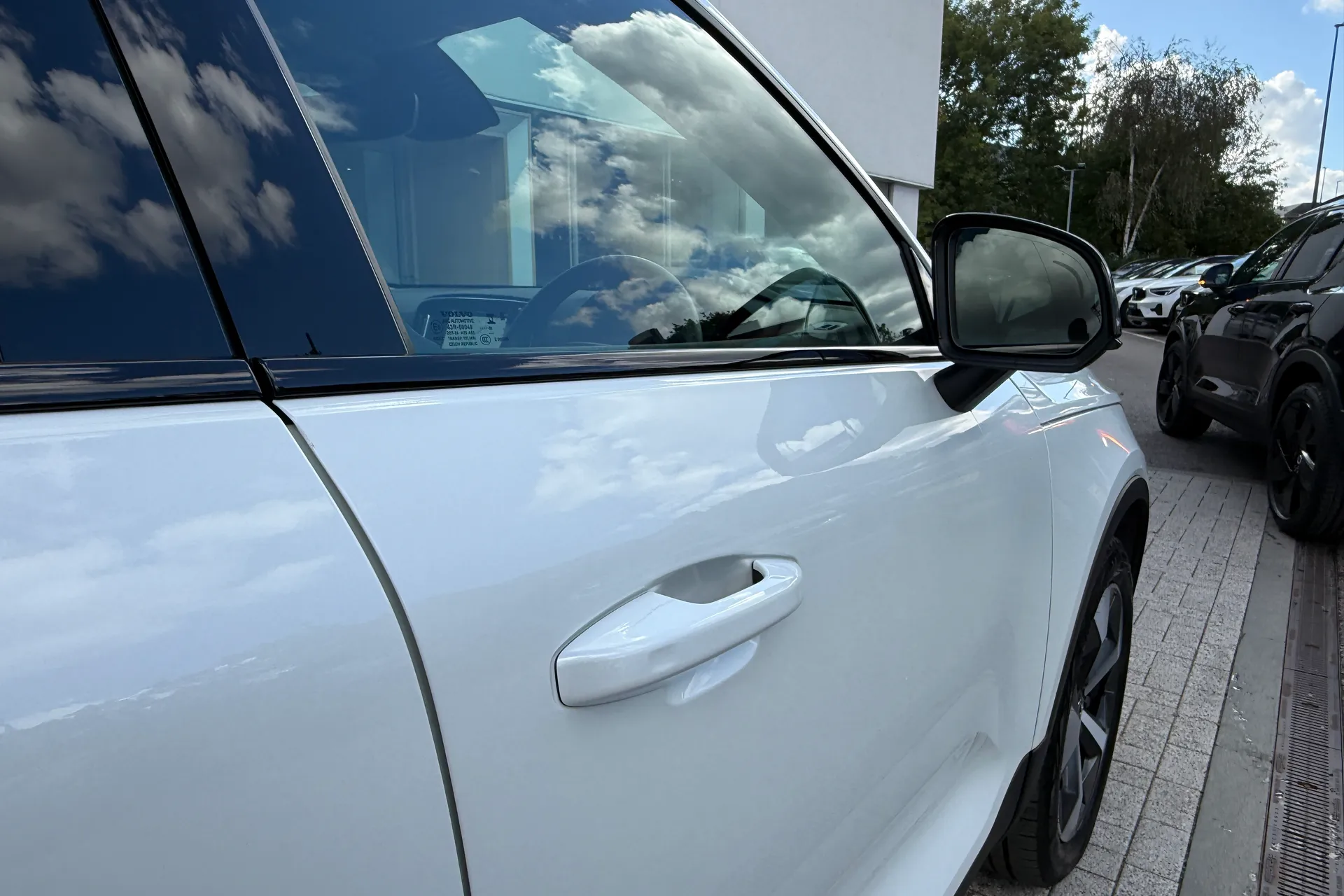 Volvo XC40 thumbnail image number 15