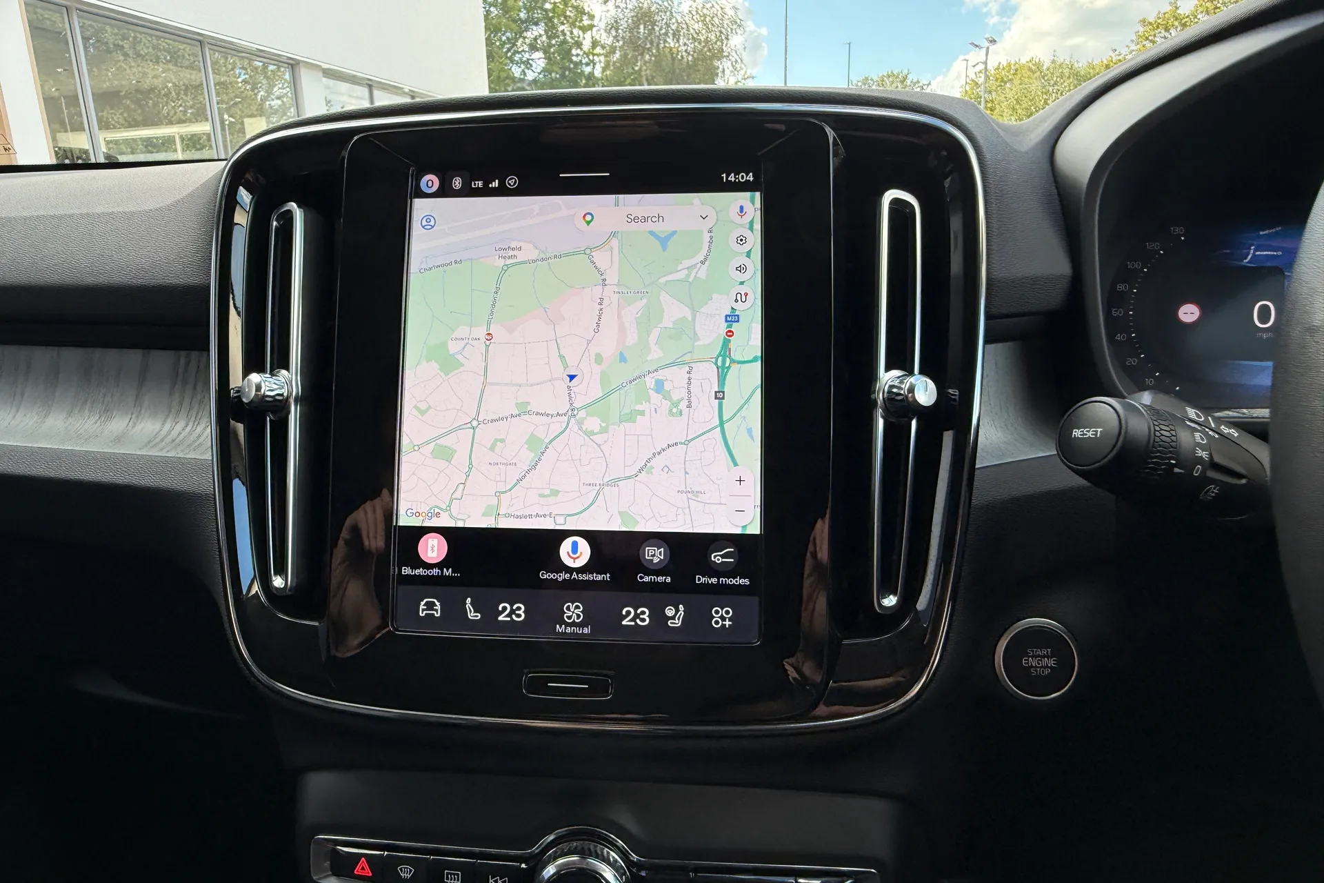 Volvo XC40 thumbnail image number 5