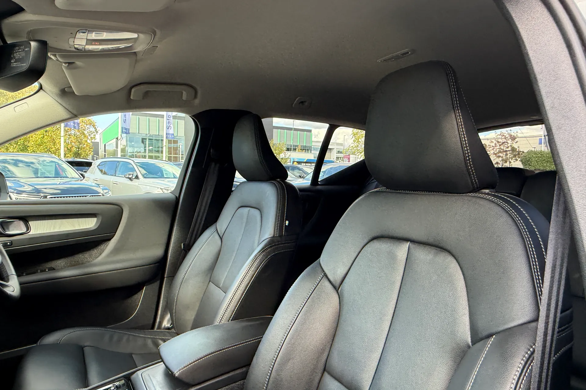 Volvo XC40 thumbnail image number 28