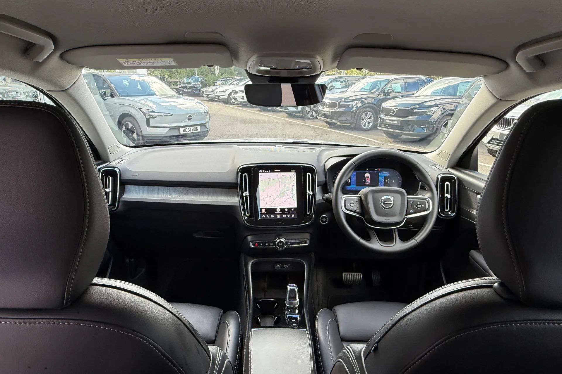 Volvo XC40 thumbnail image number 3