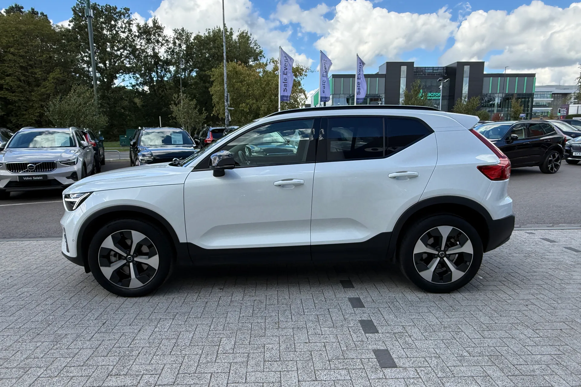 Volvo XC40 thumbnail image number 11