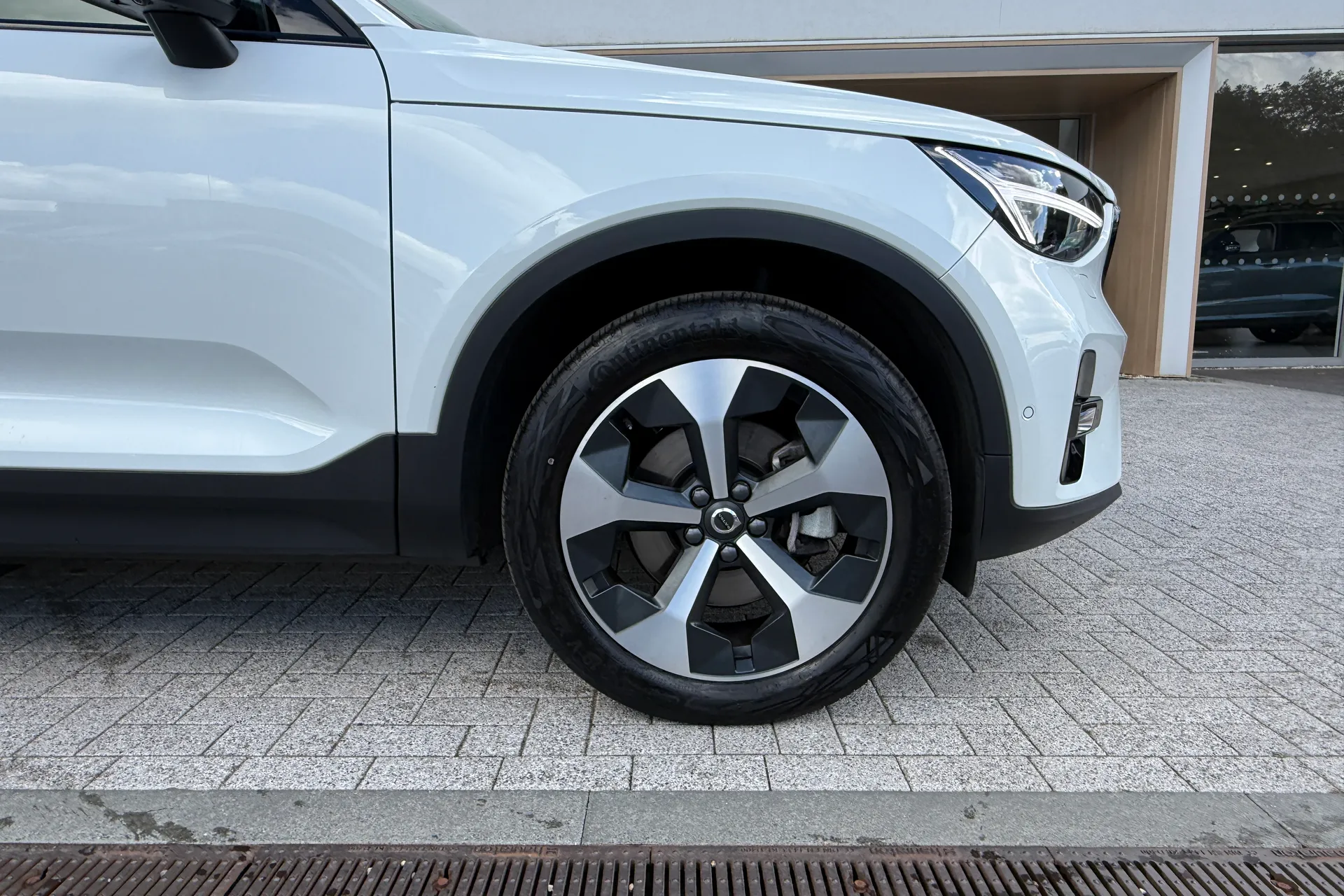 Volvo XC40 thumbnail image number 14