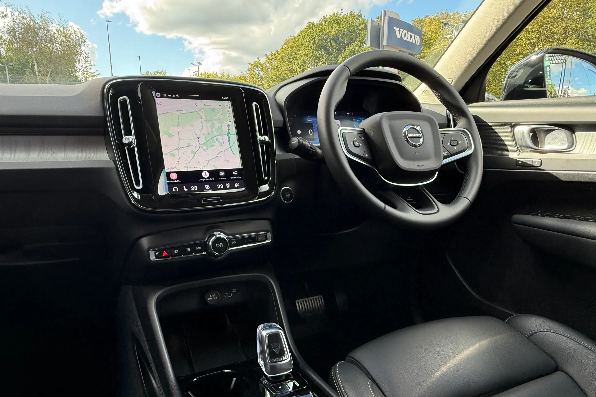 Volvo XC40 thumbnail image number 34