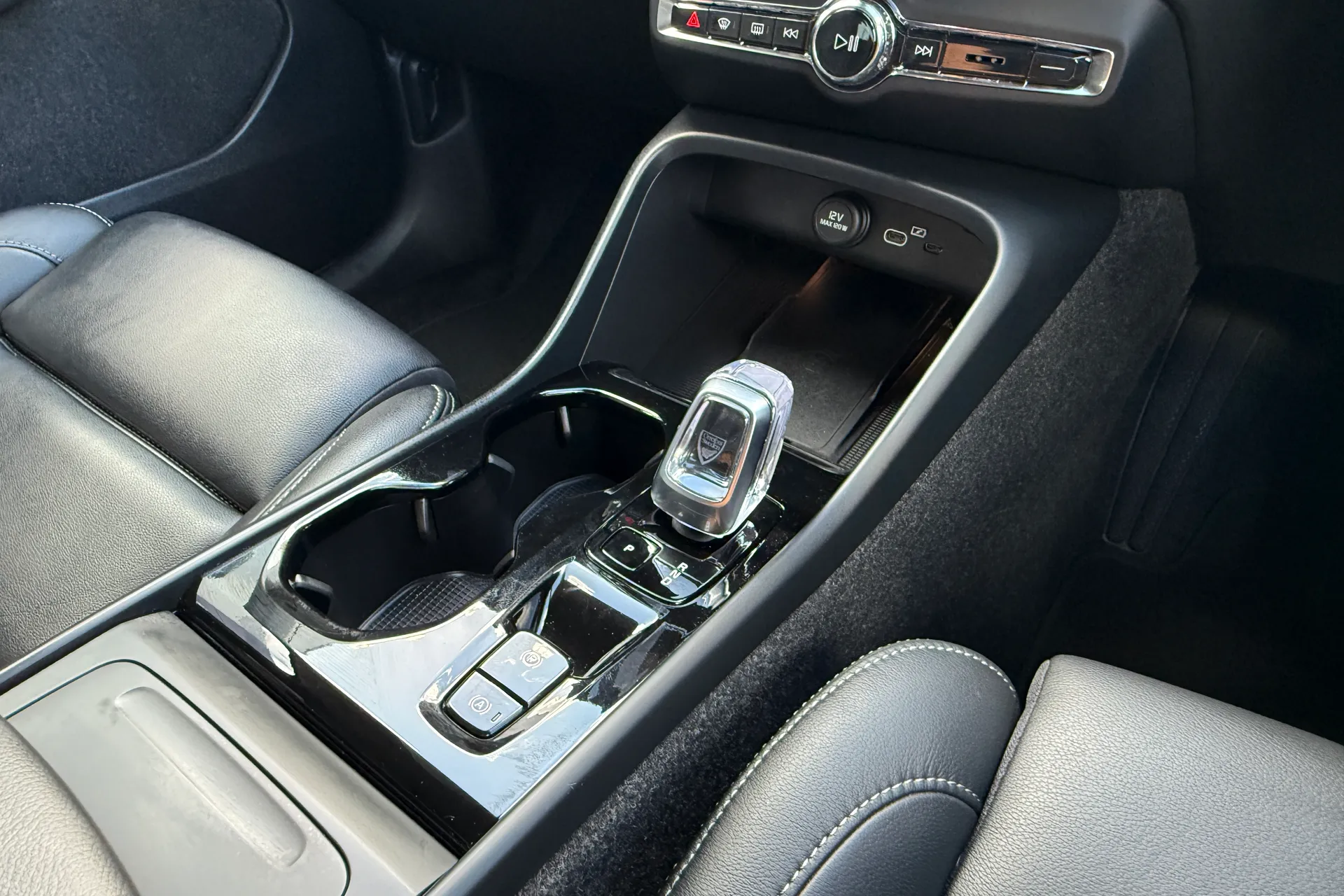 Volvo XC40 thumbnail image number 43
