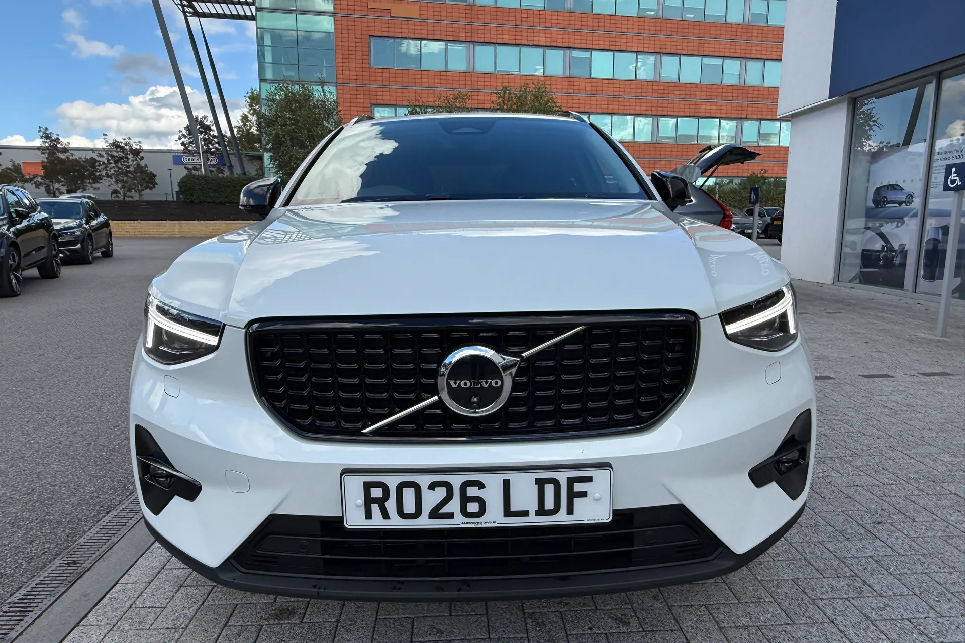 Volvo XC40 thumbnail image number 13