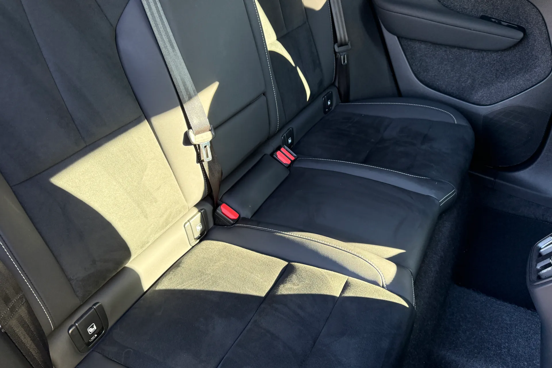 Volvo XC40 thumbnail image number 25