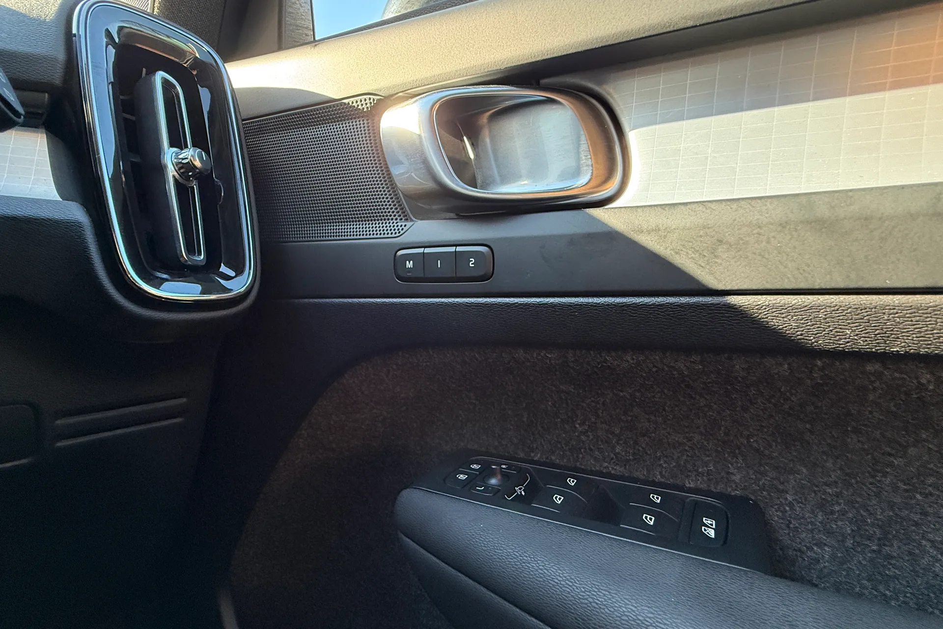 Volvo XC40 thumbnail image number 40