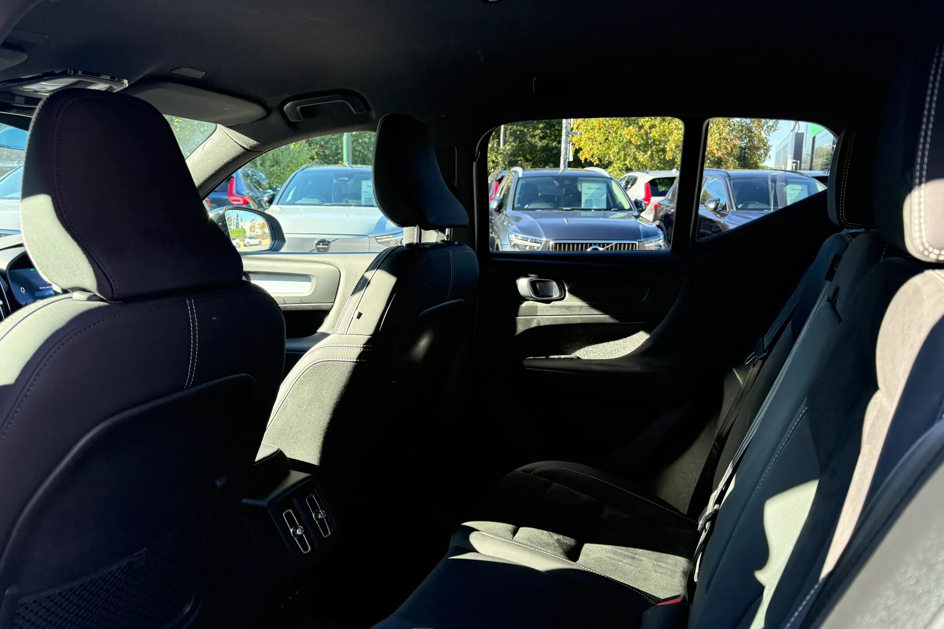 Volvo XC40 thumbnail image number 29