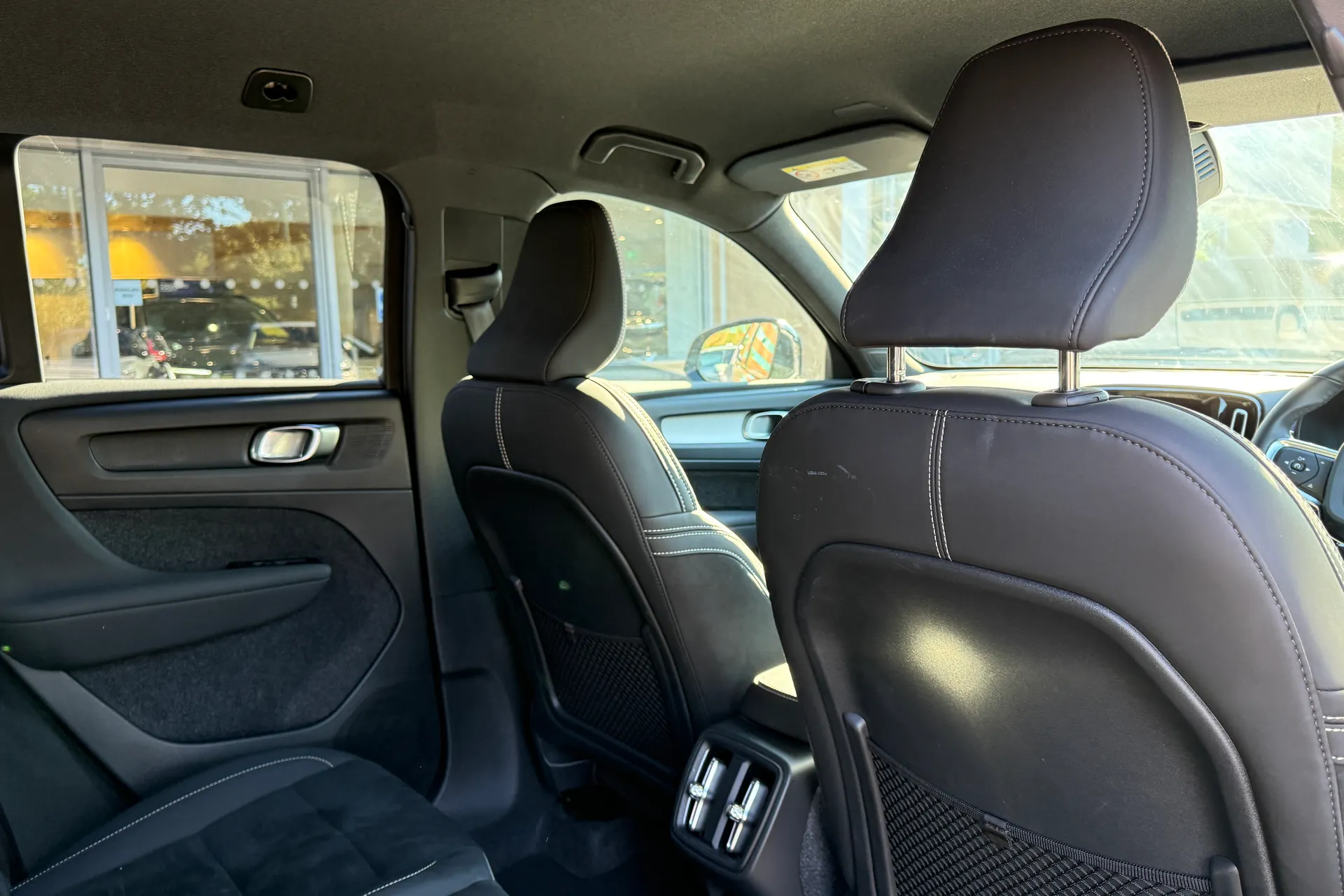 Volvo XC40 thumbnail image number 24
