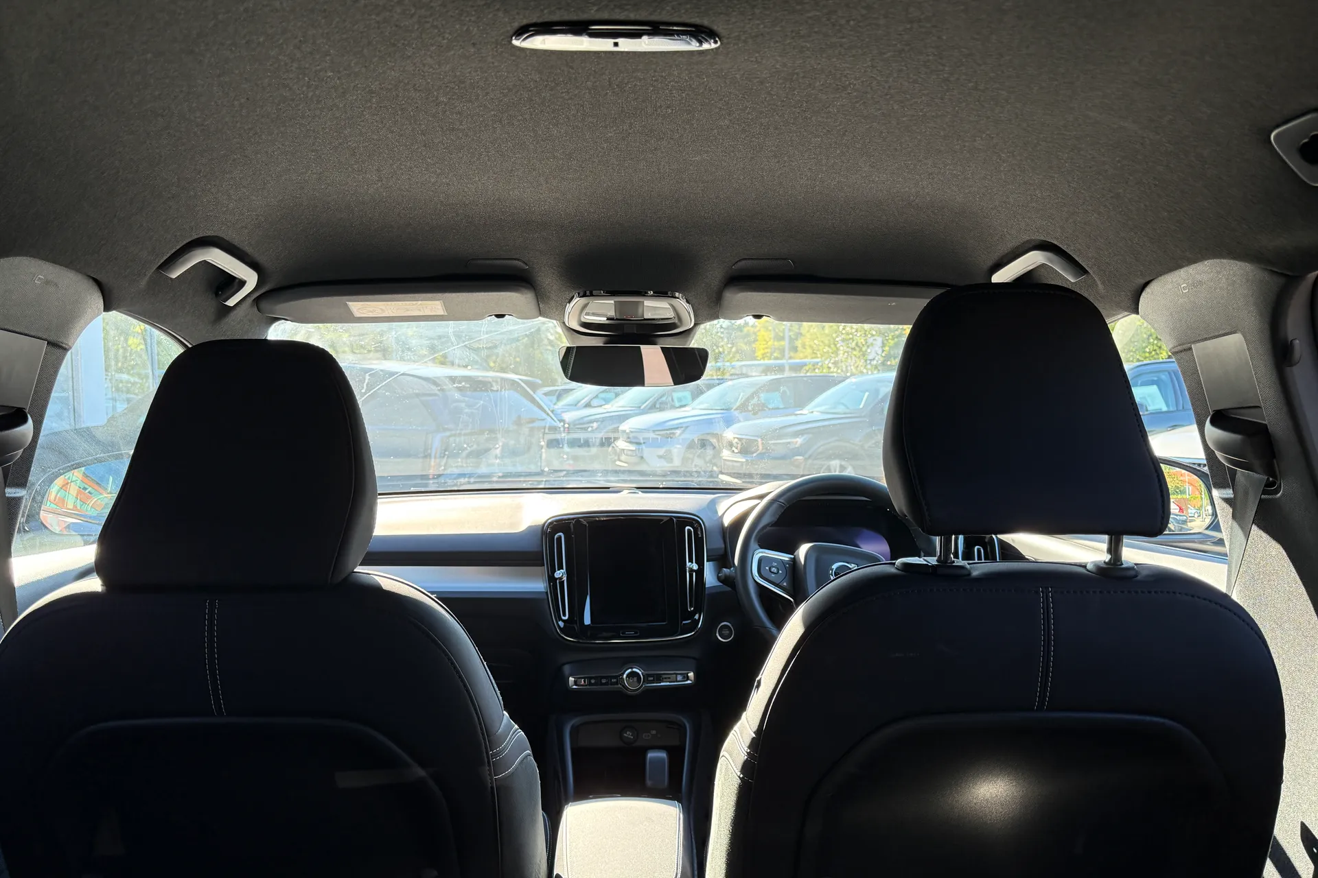 Volvo XC40 thumbnail image number 22