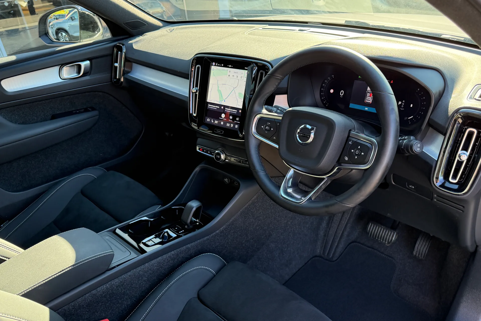 Volvo XC40 thumbnail image number 6