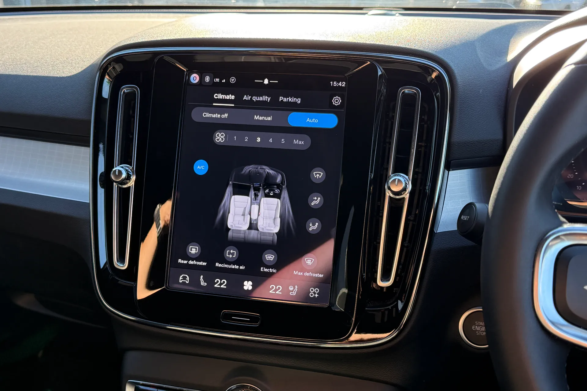 Volvo XC40 thumbnail image number 37