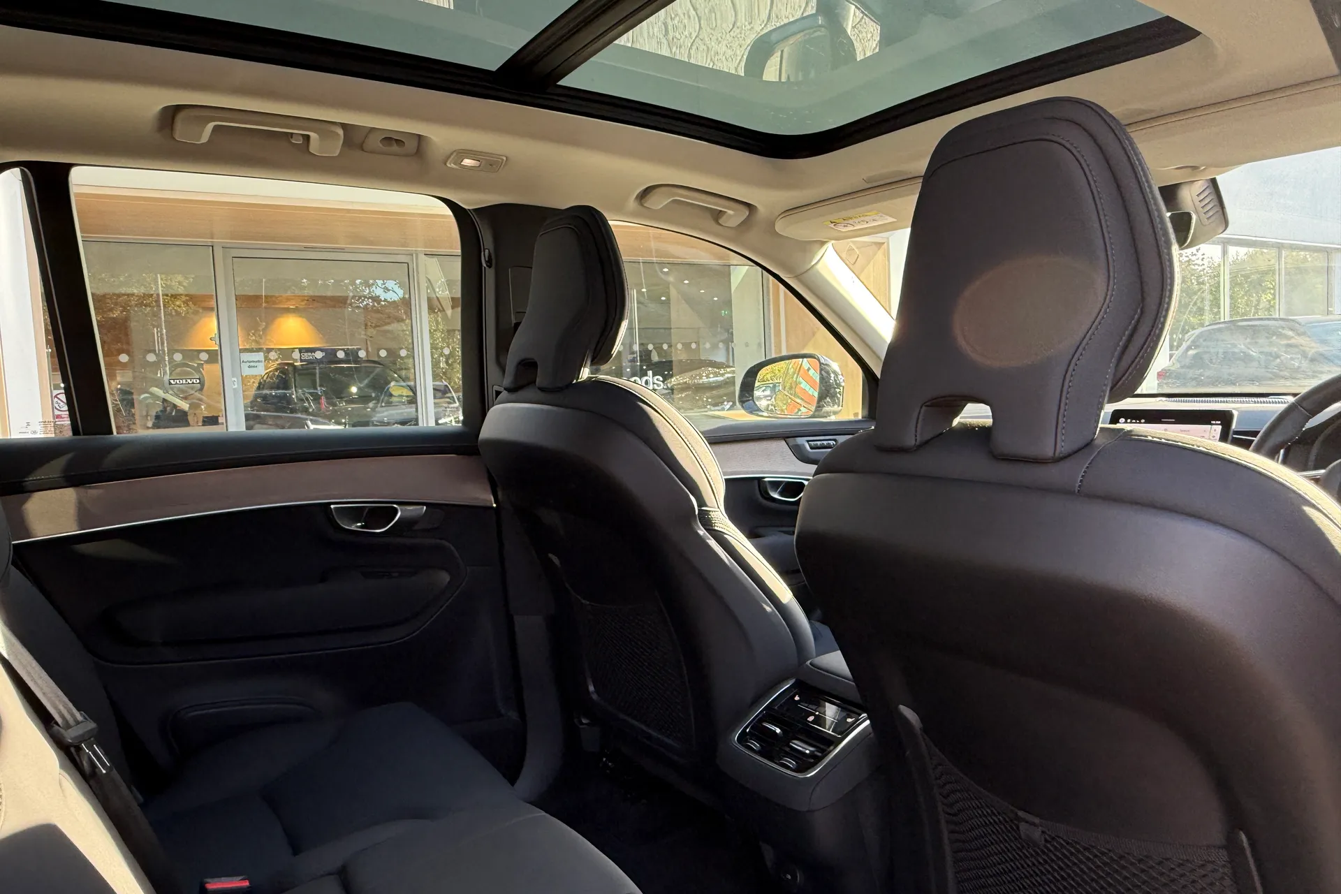 Volvo XC90 thumbnail image number 26