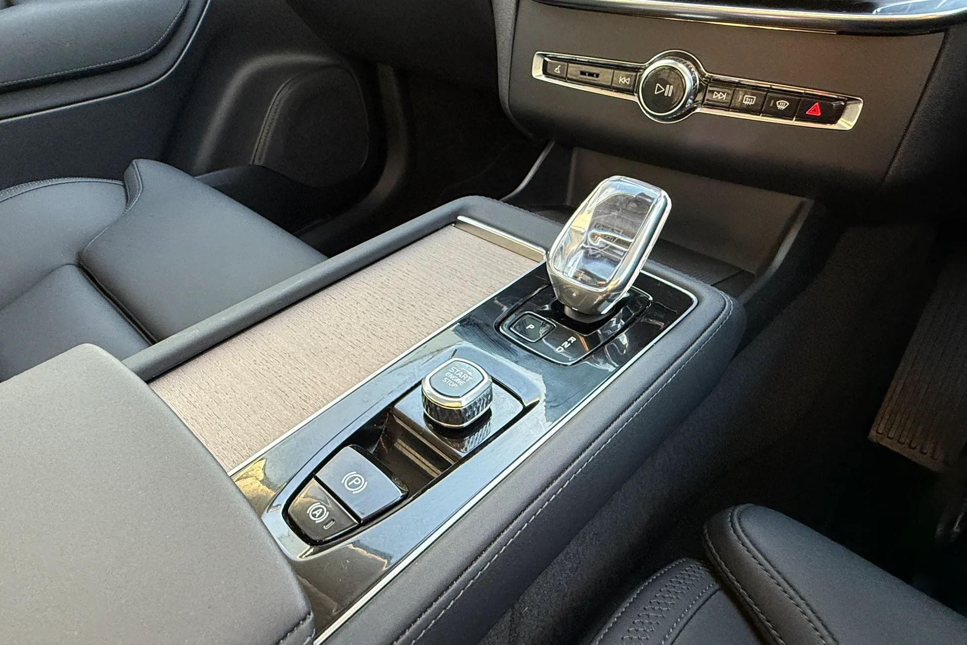 Volvo XC90 thumbnail image number 45