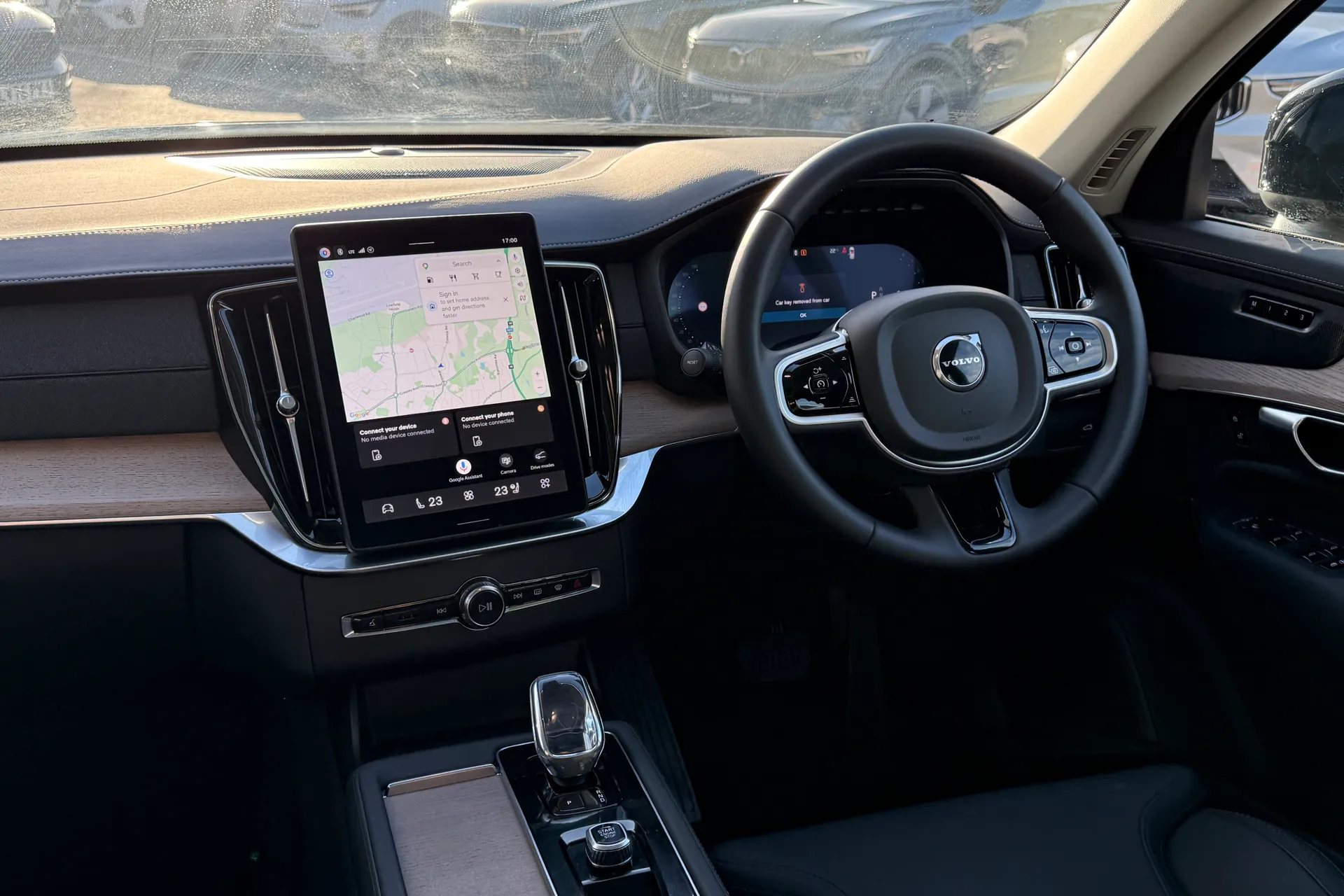 Volvo XC90 thumbnail image number 36