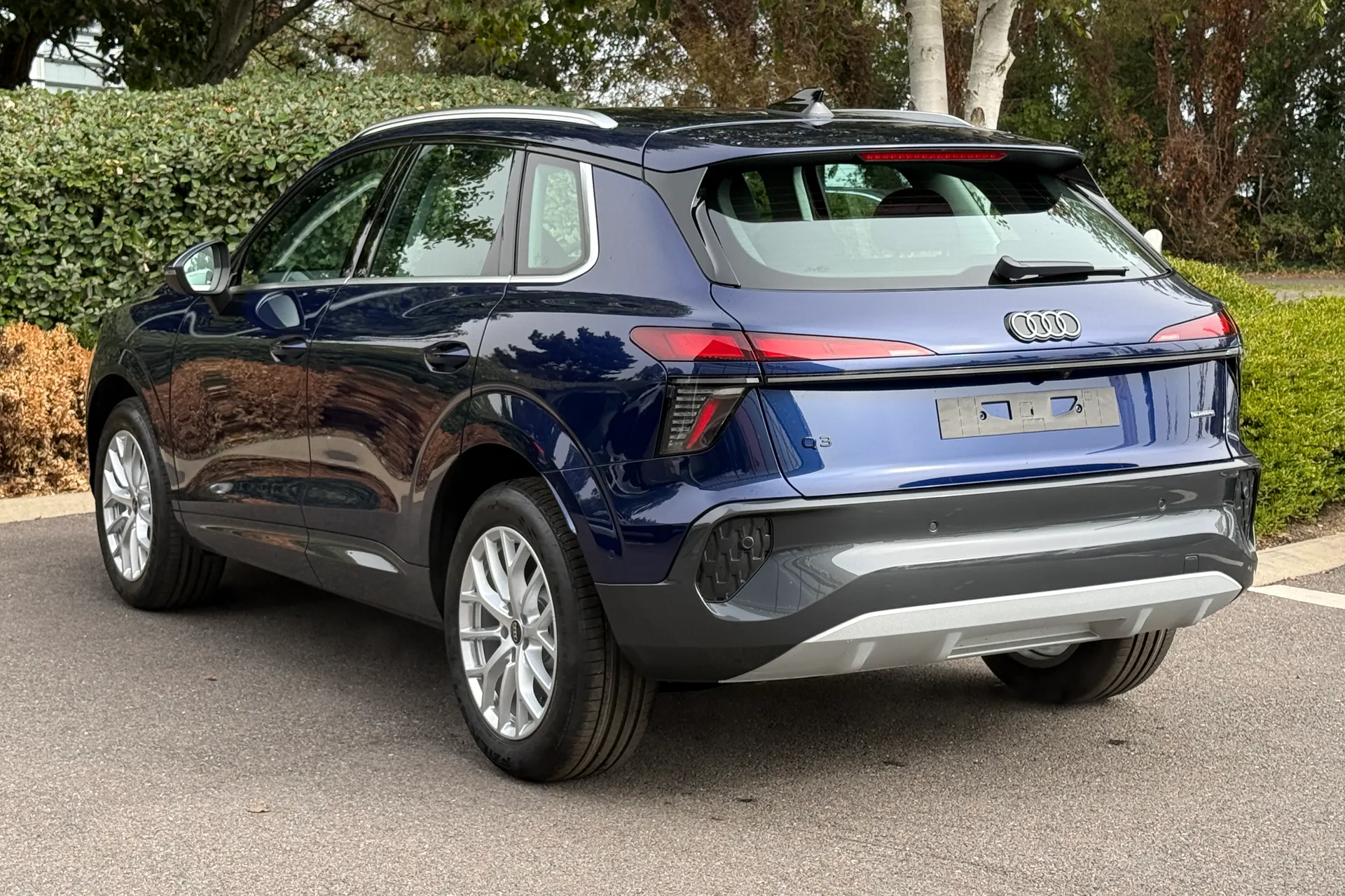 Audi Q3 thumbnail image number 14