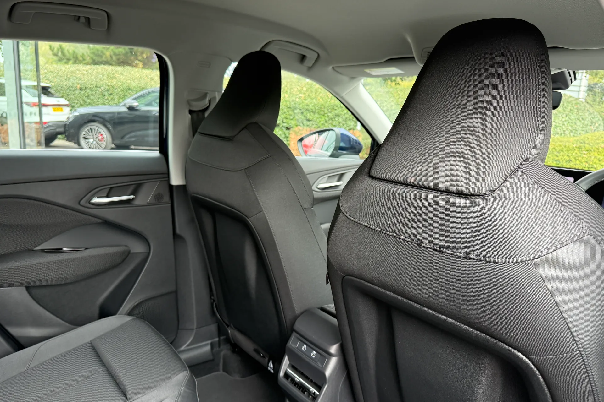 Audi Q3 thumbnail image number 38