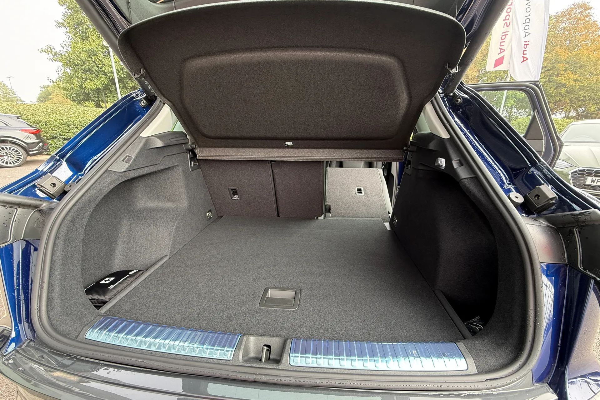 Audi Q3 thumbnail image number 40