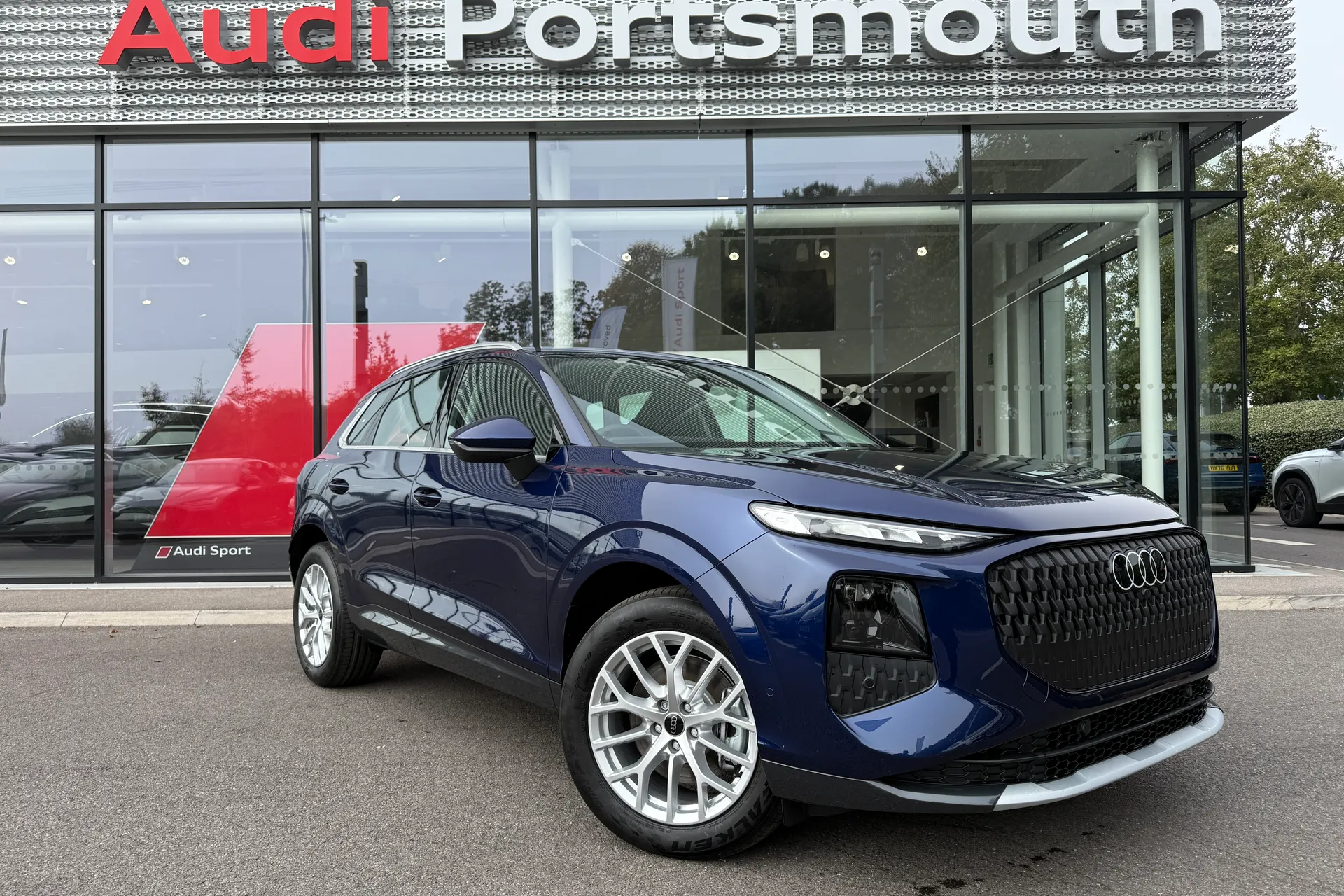 Audi Q3 focused image