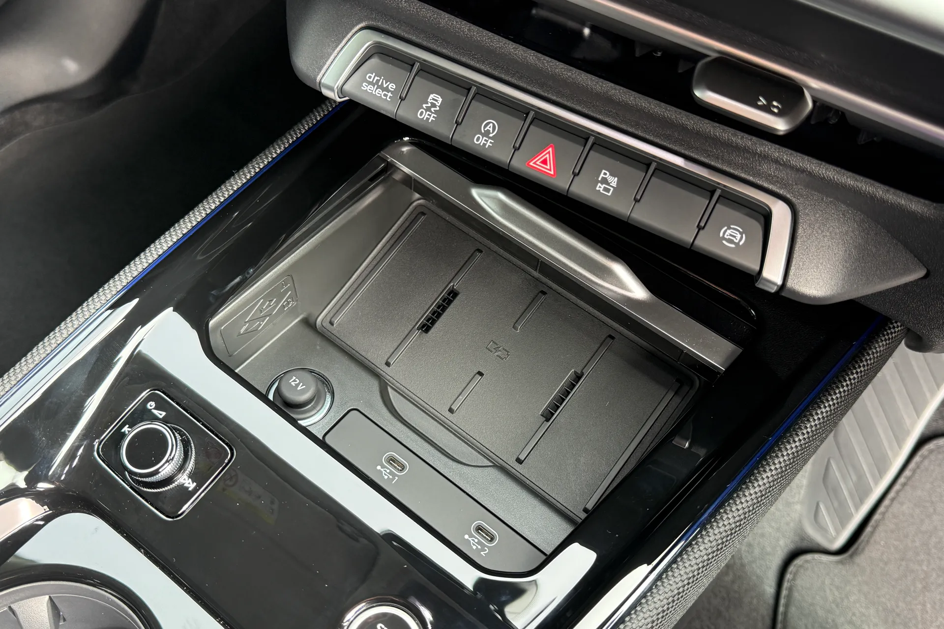 Audi Q3 thumbnail image number 26