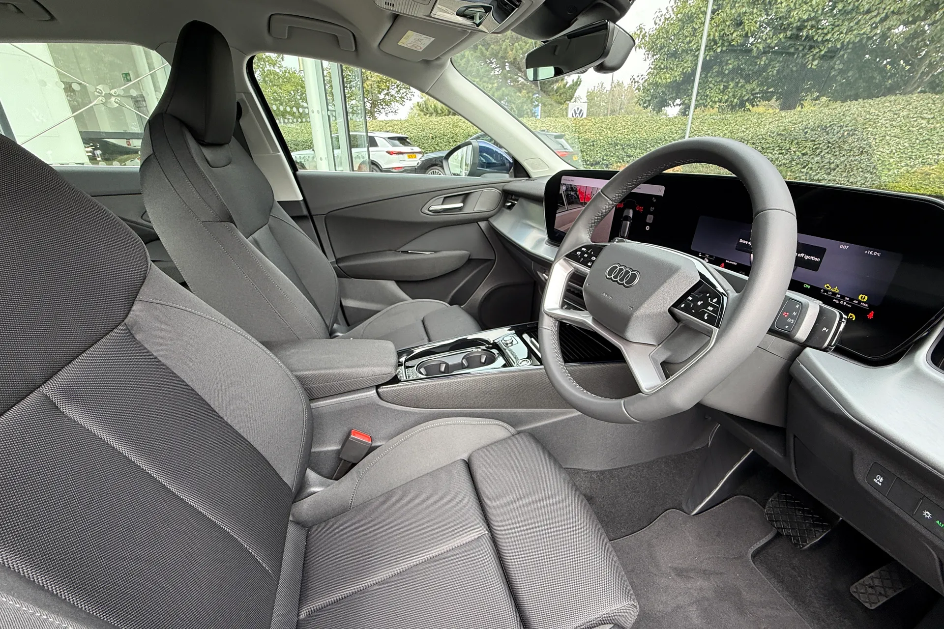 Audi Q3 thumbnail image number 41