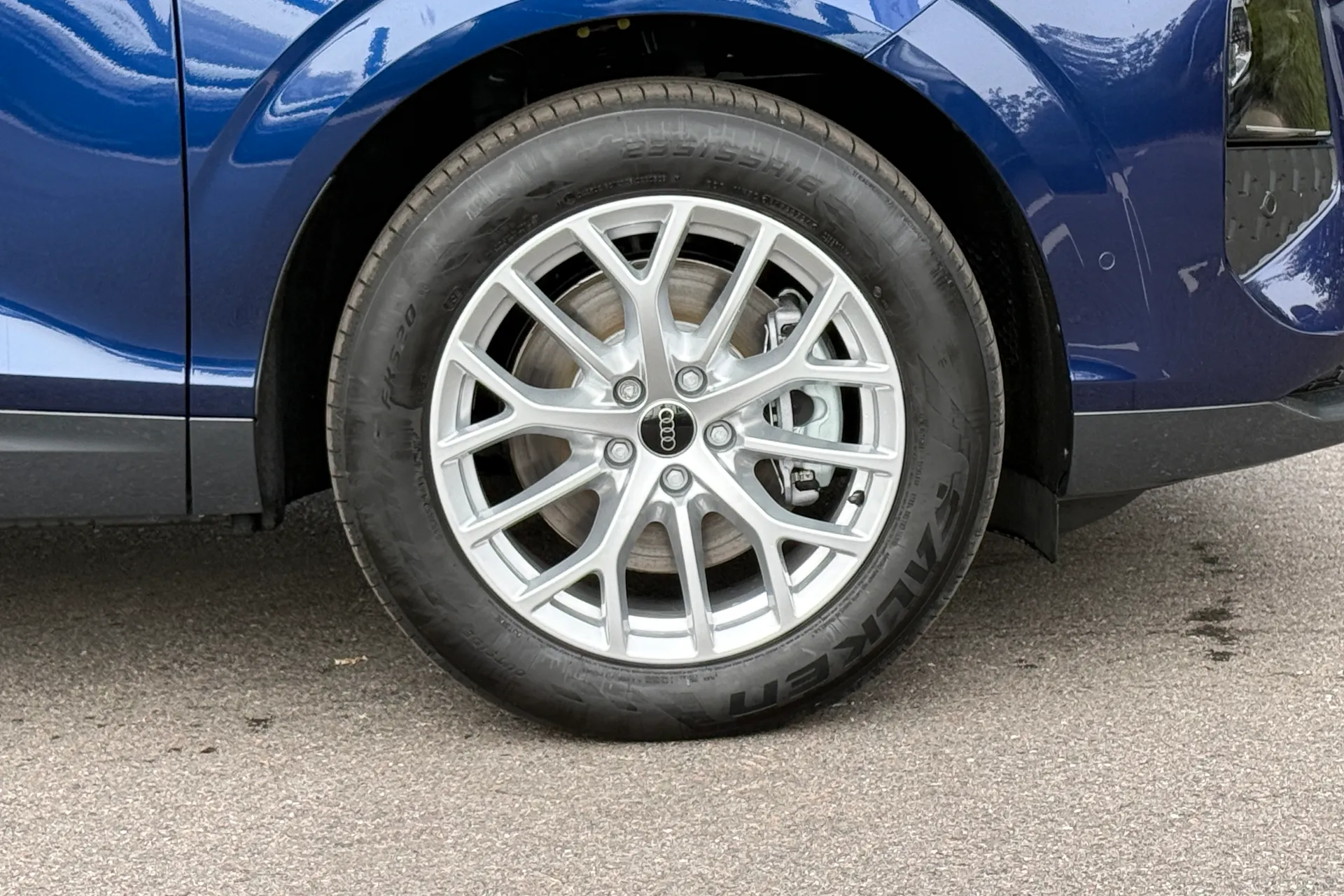 Audi Q3 thumbnail image number 21
