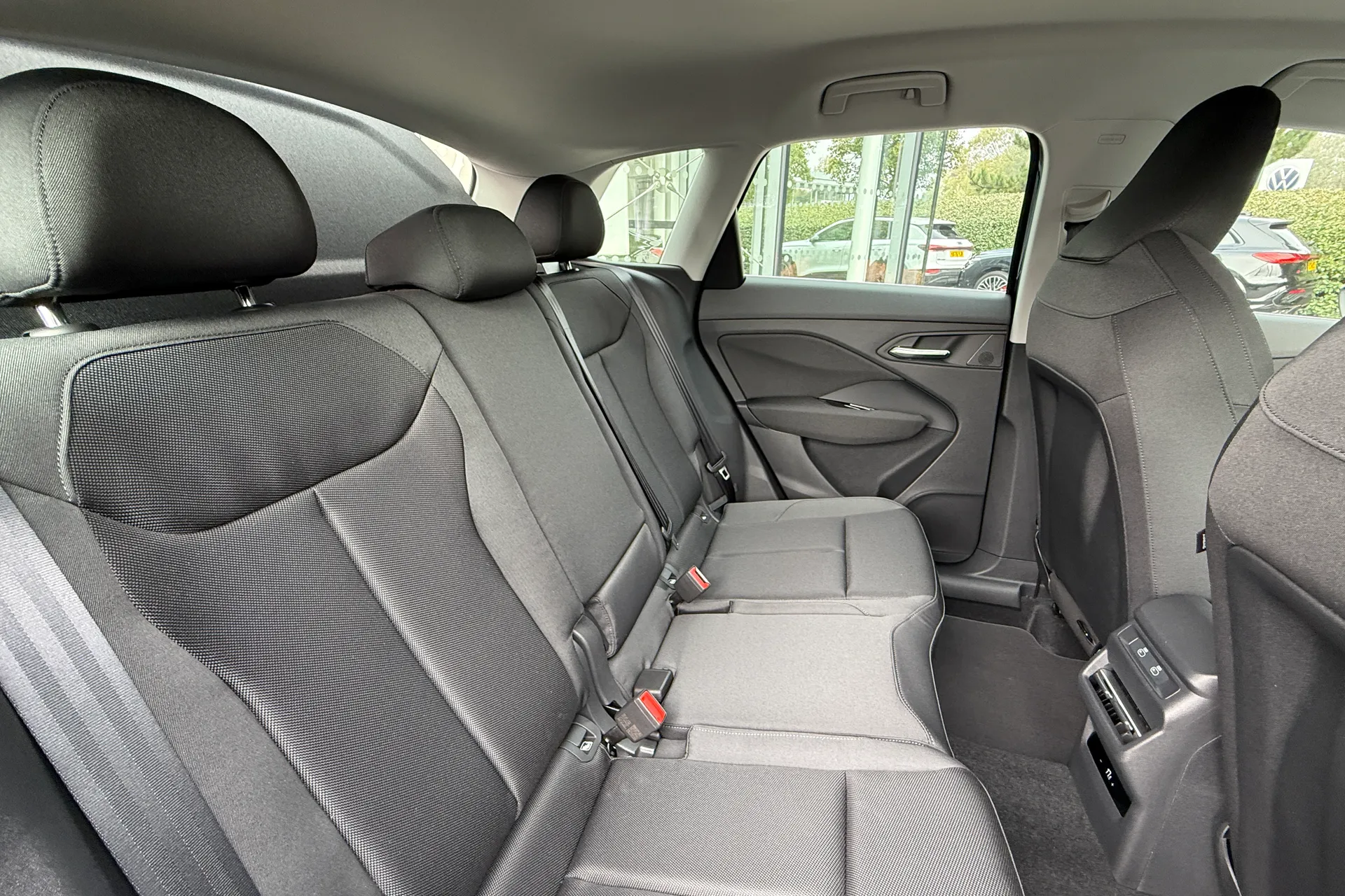 Audi Q3 thumbnail image number 39