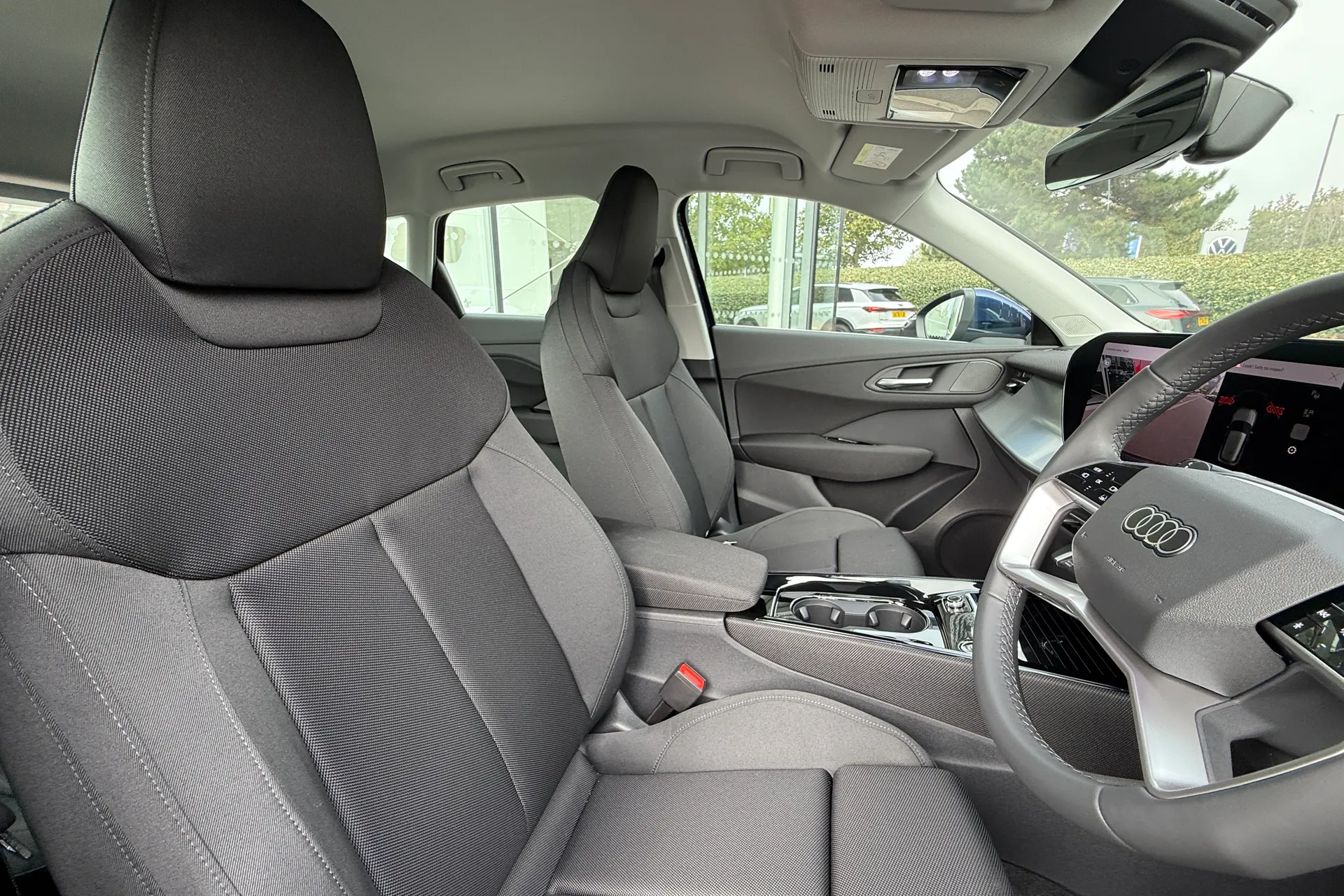 Audi Q3 thumbnail image number 13