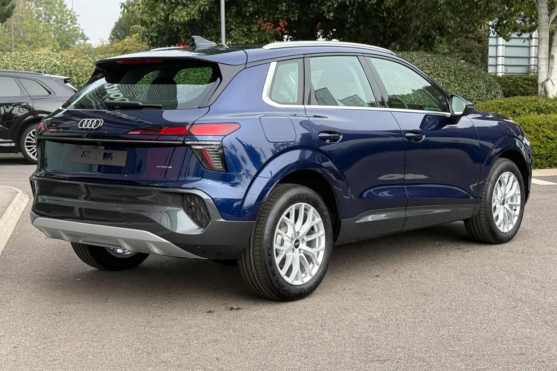 Audi Q3 thumbnail image number 17