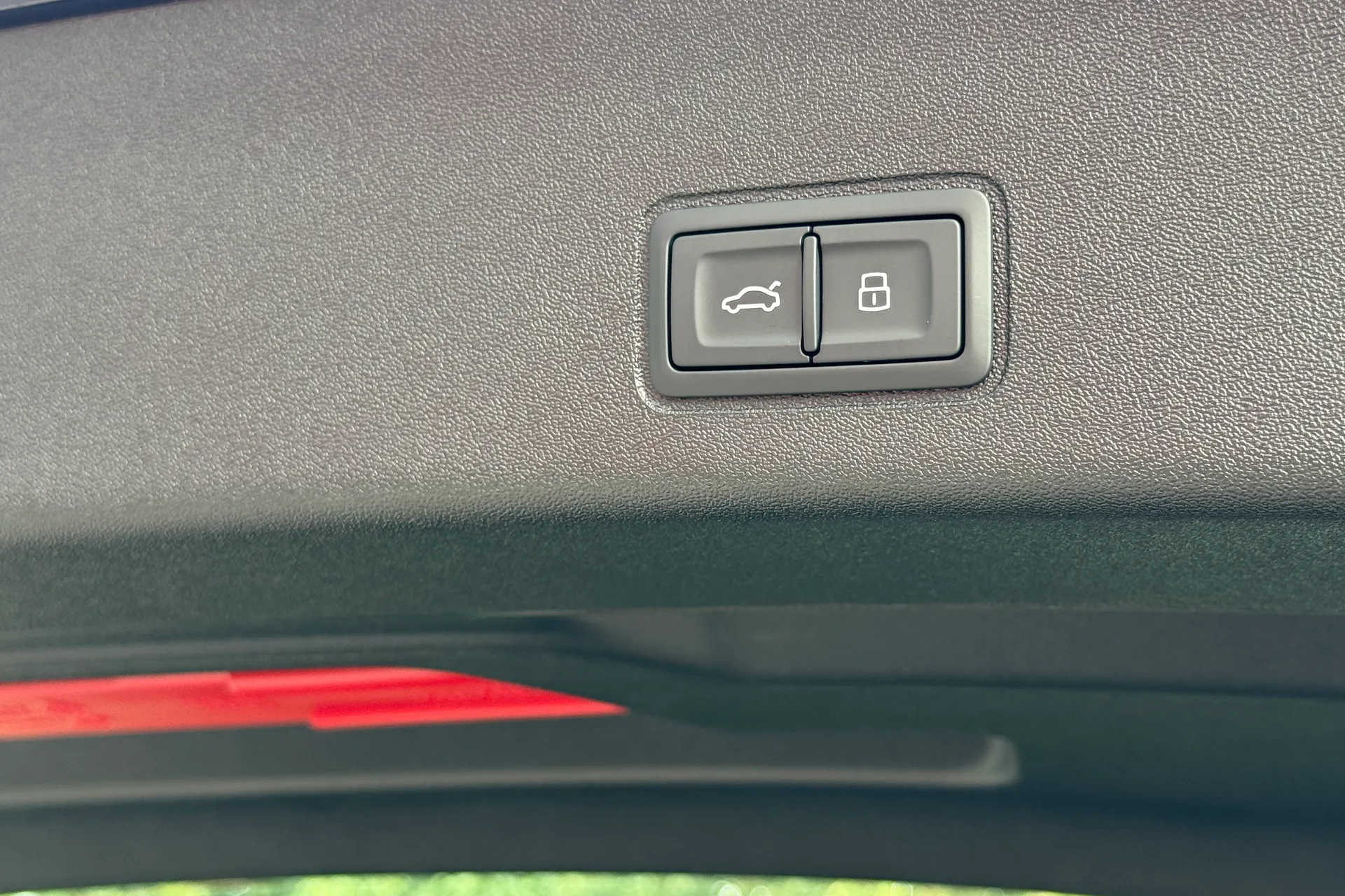 Audi Q3 thumbnail image number 36