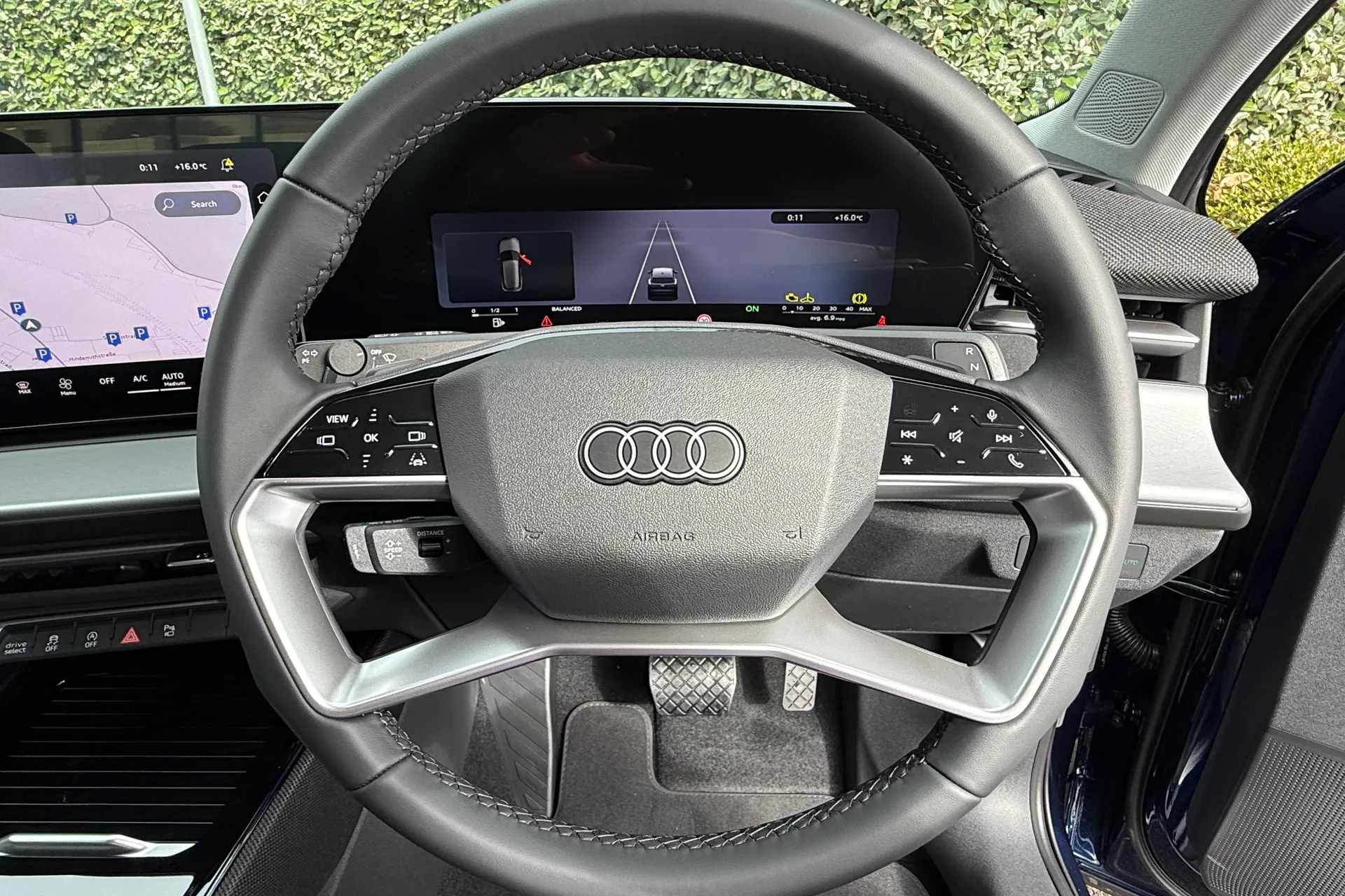 Audi Q3 thumbnail image number 22