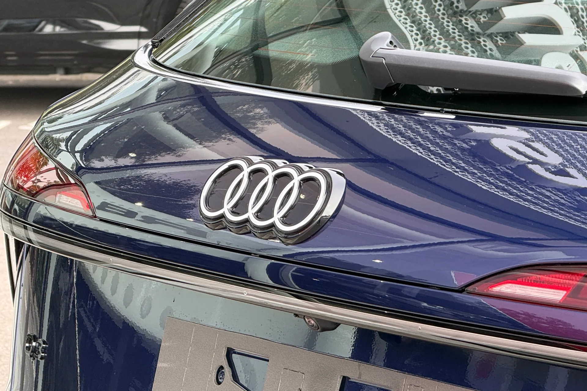 Audi Q3 thumbnail image number 24