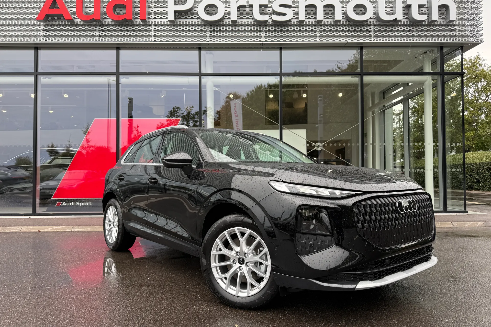 Audi Q3 focused image