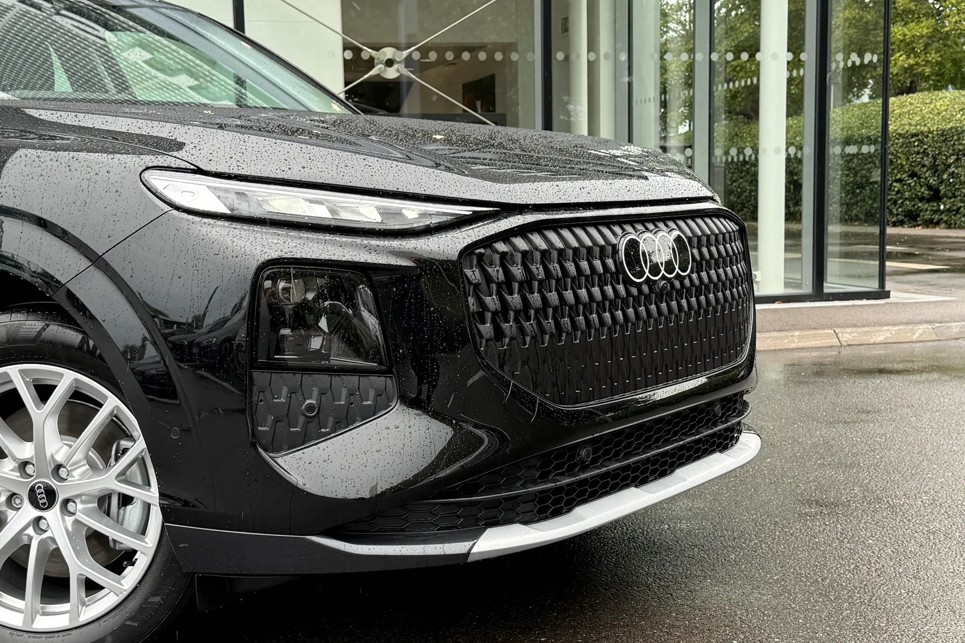Audi Q3 thumbnail image number 15