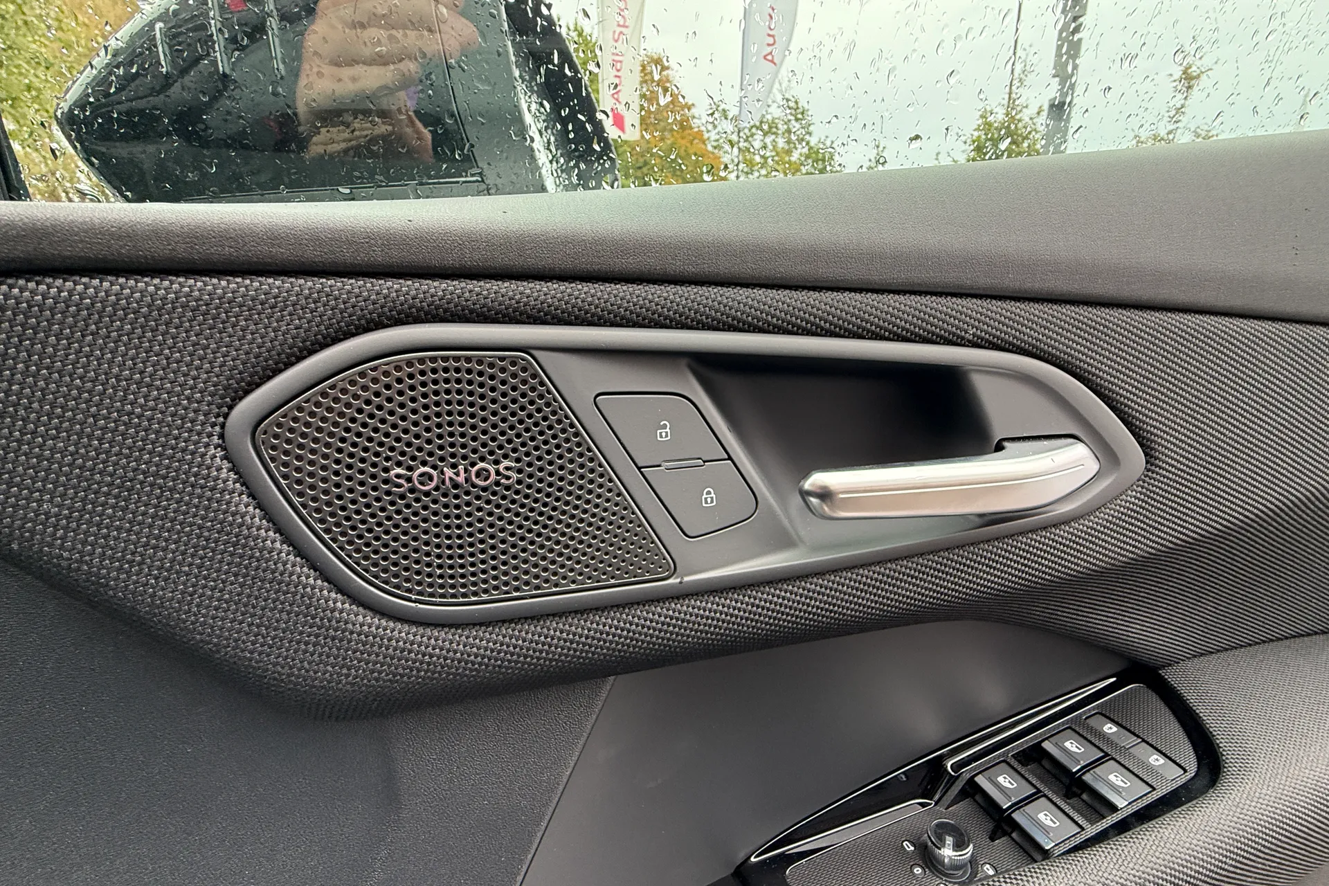 Audi Q3 thumbnail image number 26
