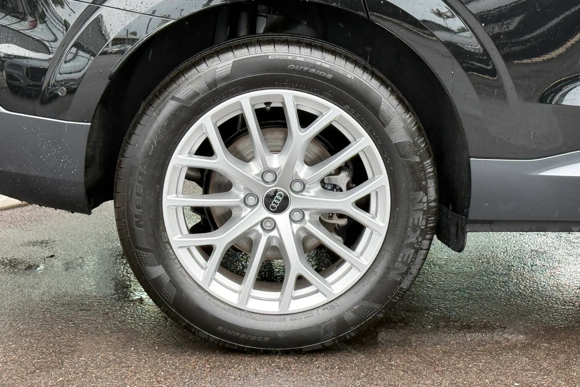Audi Q3 thumbnail image number 27