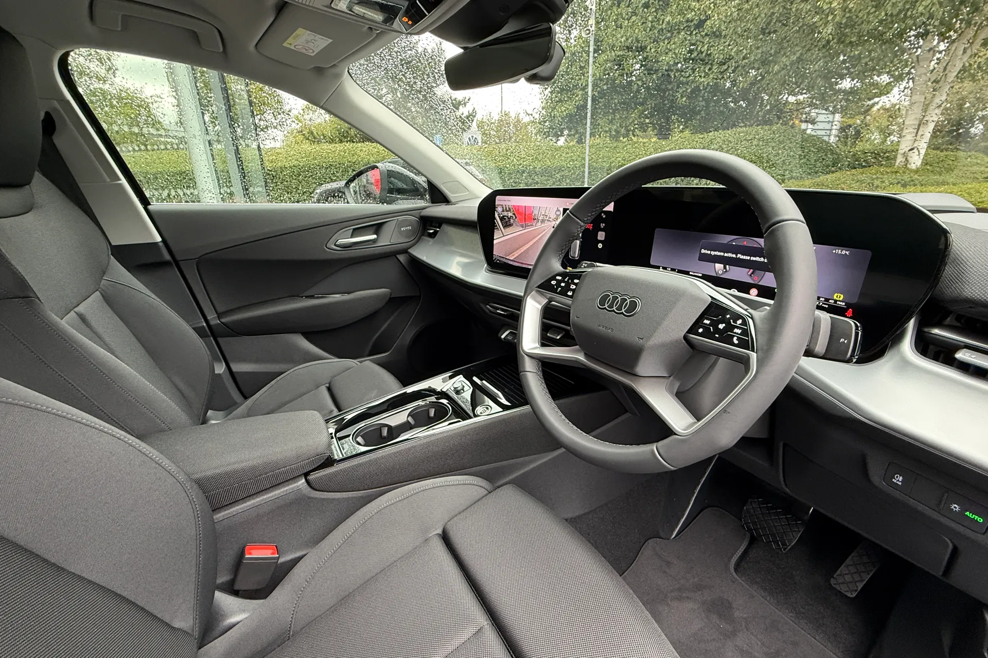 Audi Q3 thumbnail image number 20