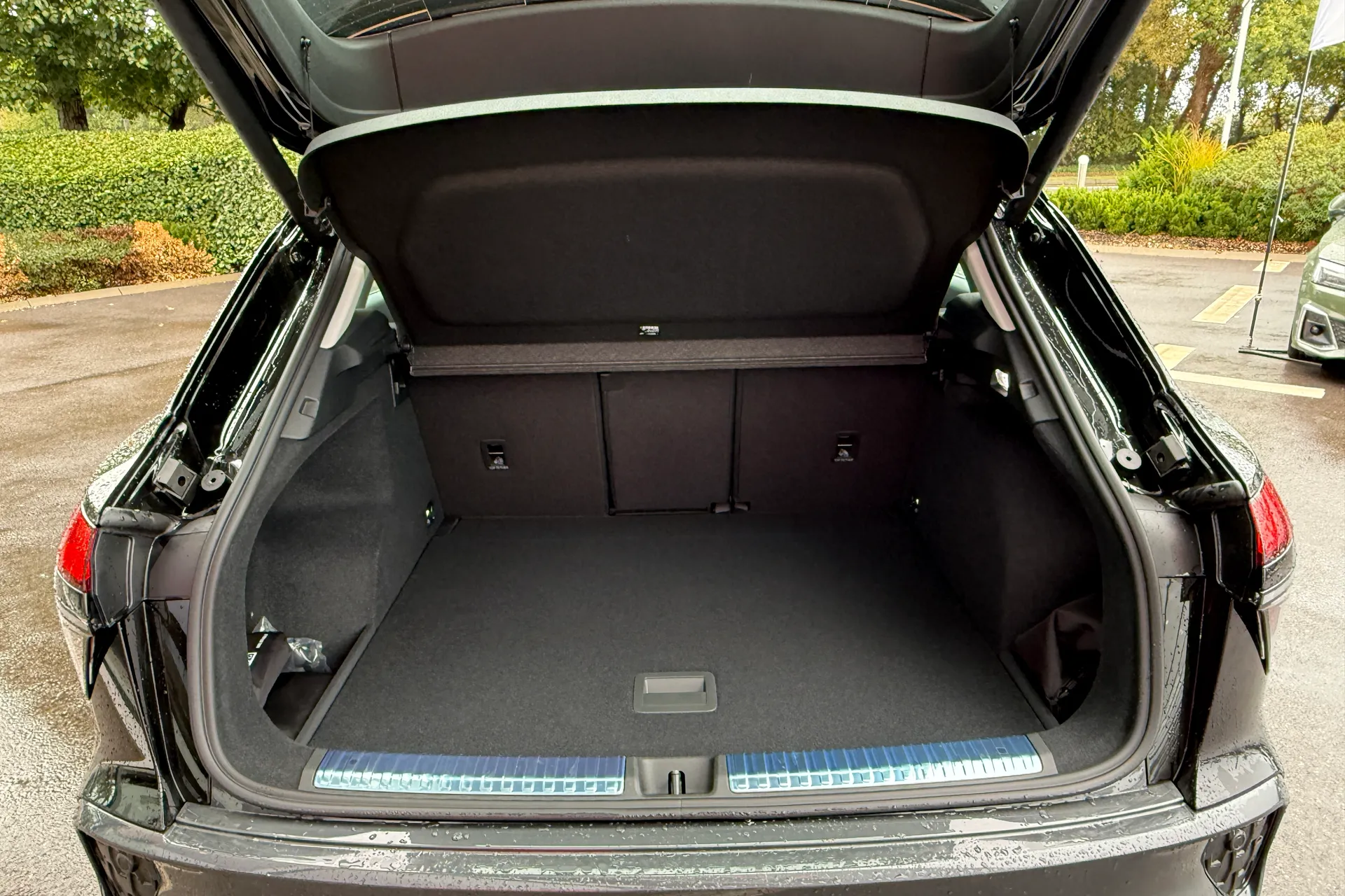 Audi Q3 thumbnail image number 40