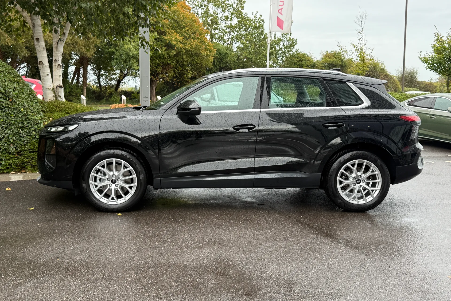 Audi Q3 thumbnail image number 21