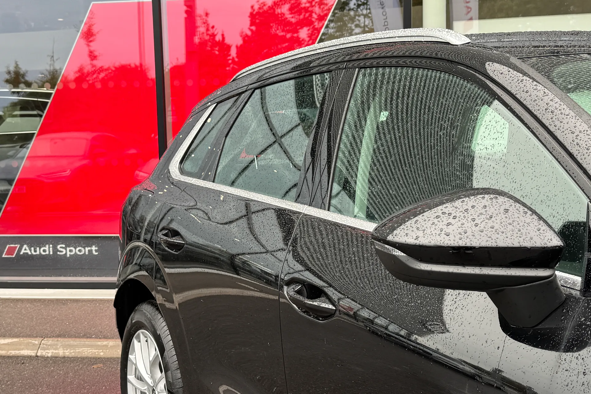Audi Q3 thumbnail image number 18
