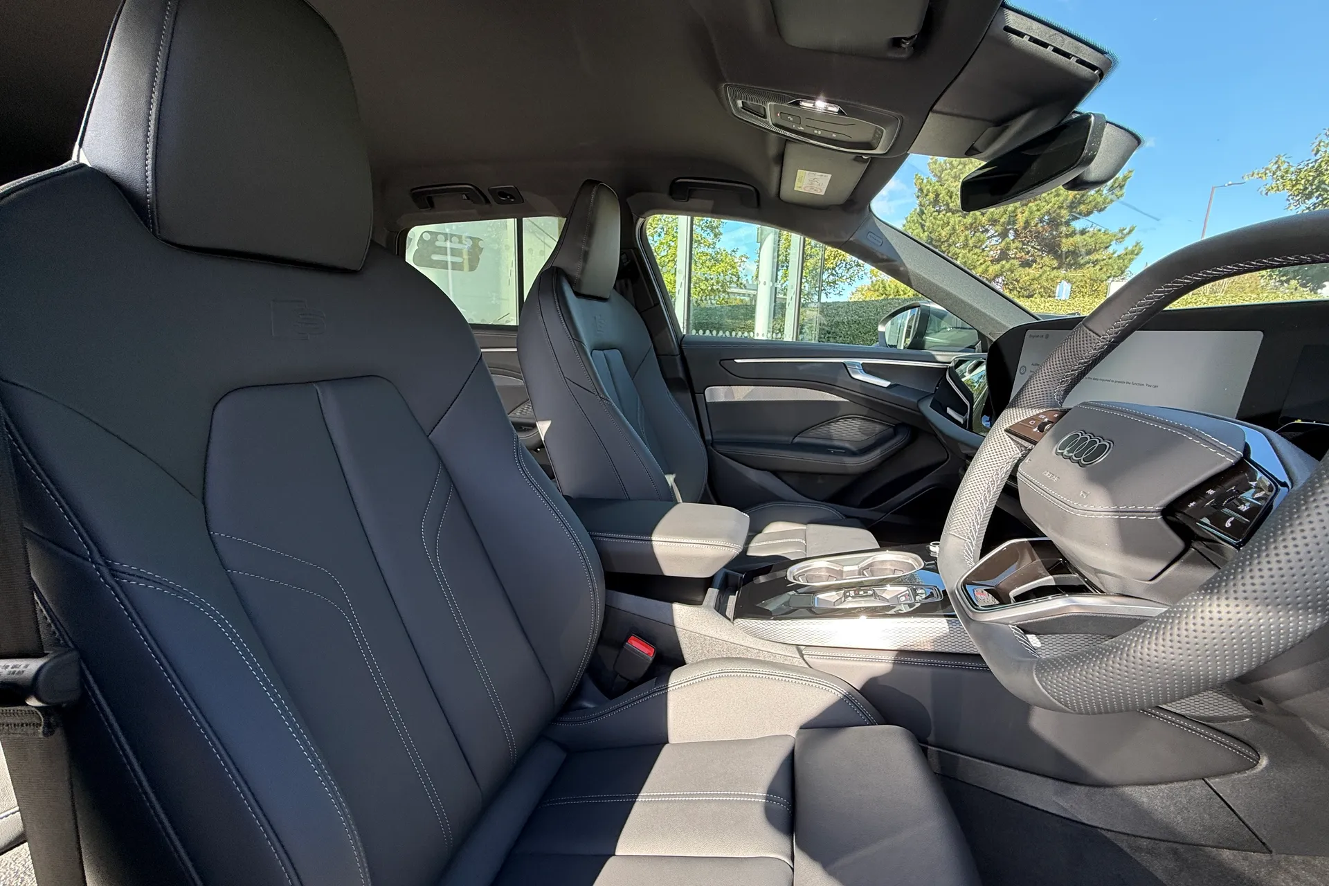Audi A6 thumbnail image number 44