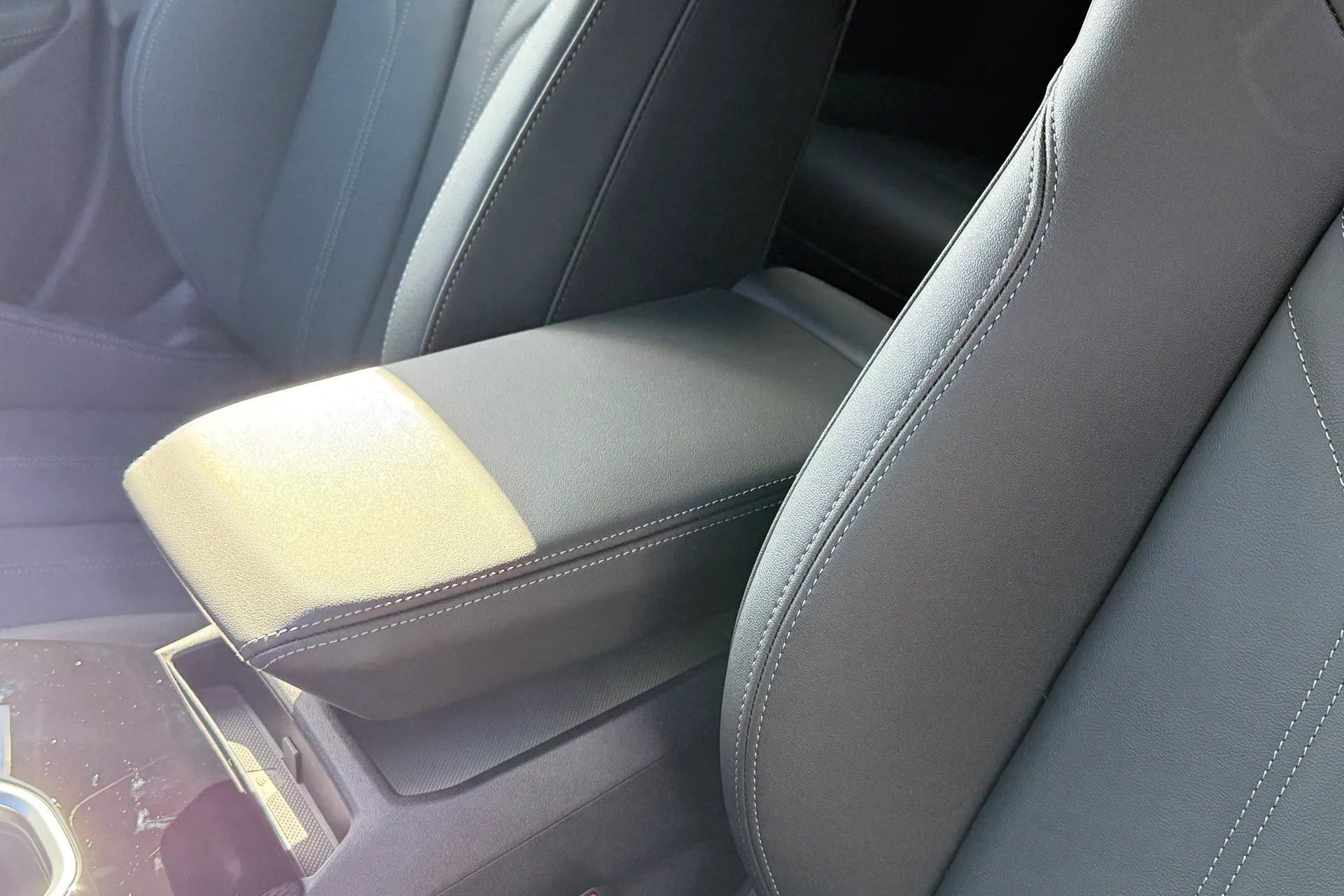 Audi A6 thumbnail image number 35