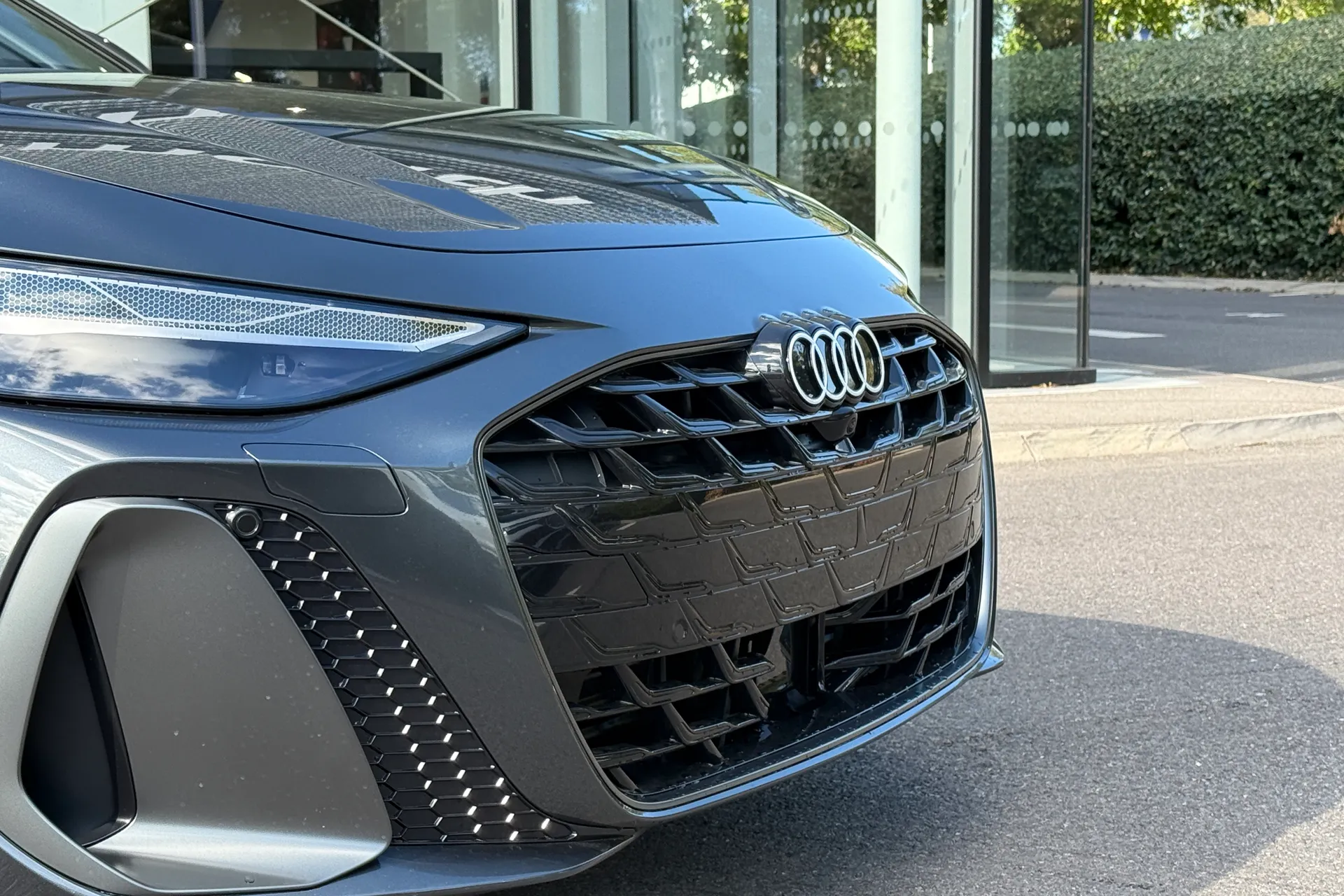 Audi A6 thumbnail image number 11