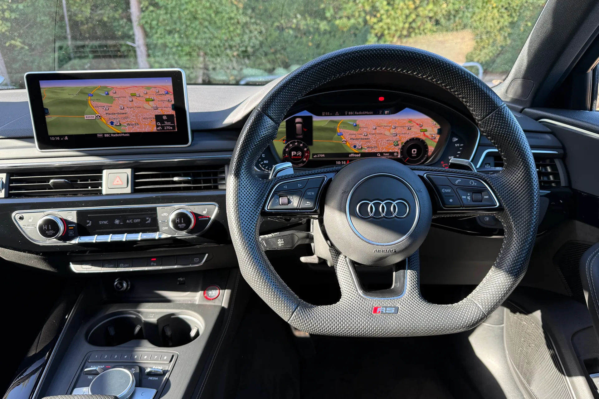 Audi RS4 thumbnail image number 35
