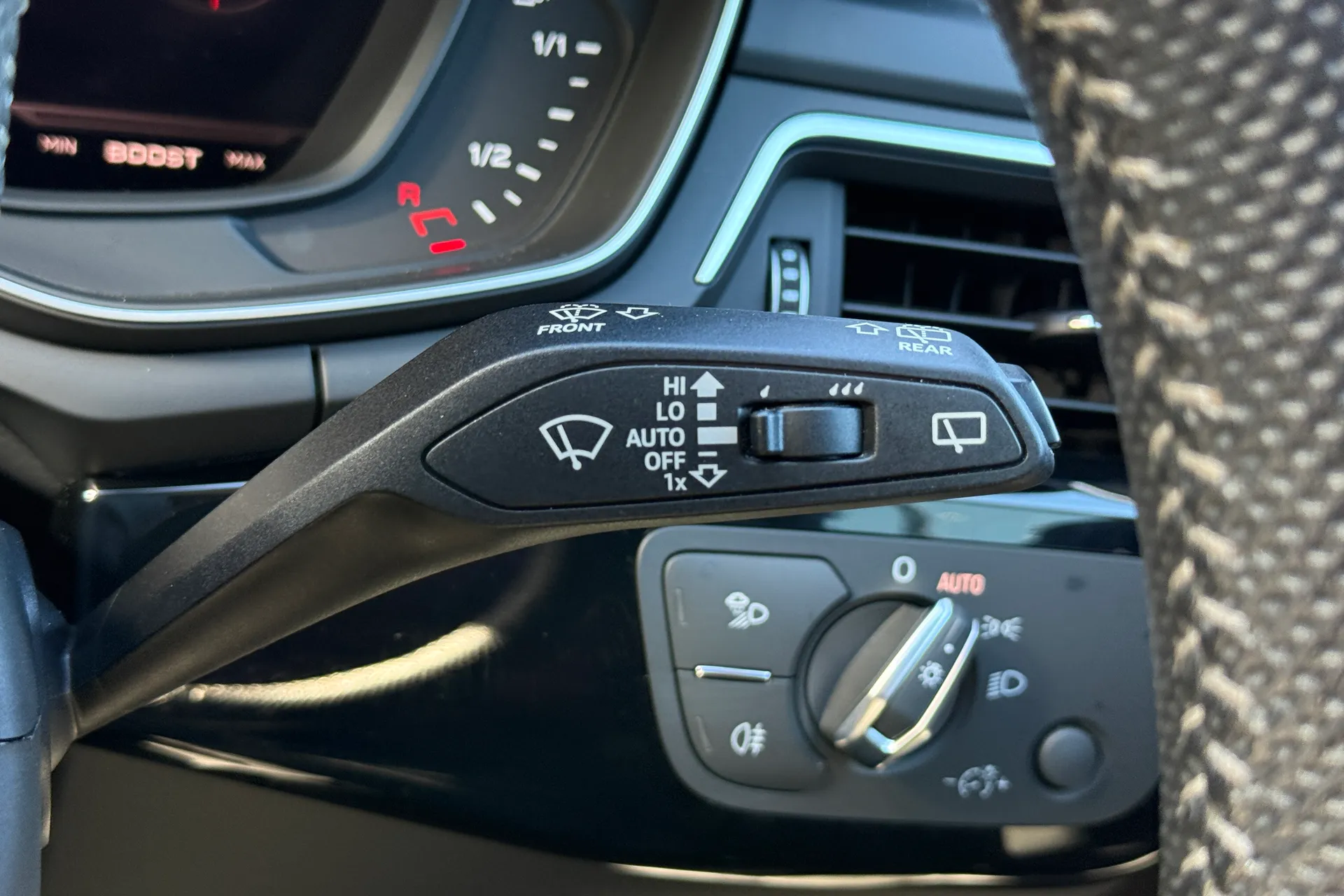Audi RS4 thumbnail image number 13