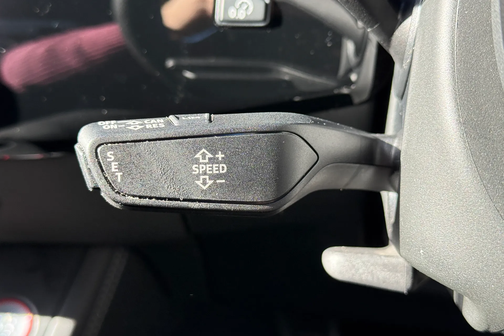 Audi RS4 thumbnail image number 11